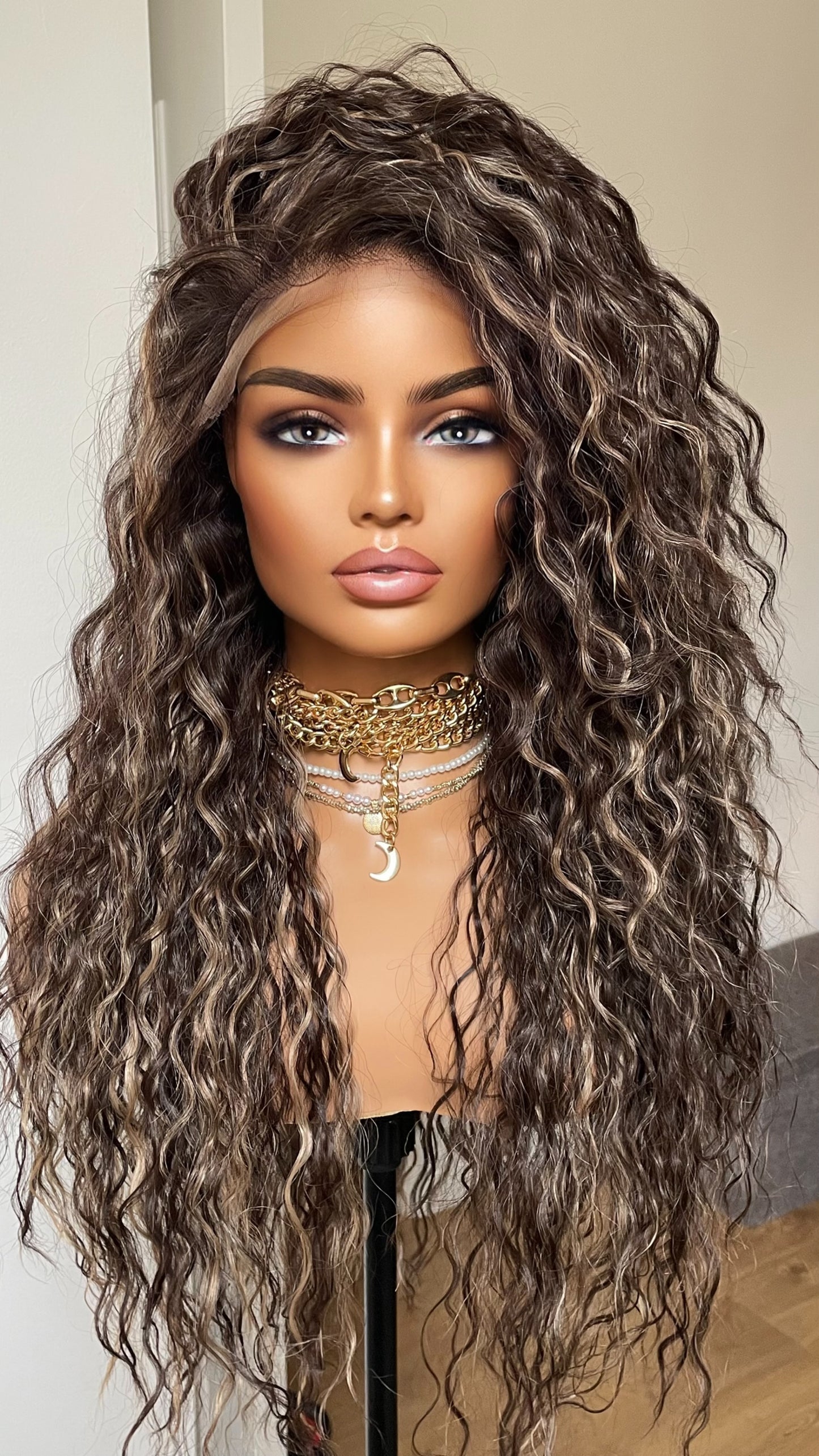 Dark Brown Curly Hair Lace Frontal Wig With Blonde Highlights/Curly Synthetic Hair Wig With Baby Hair/13 By 6 Lace Front Wig By Tayorichhair
