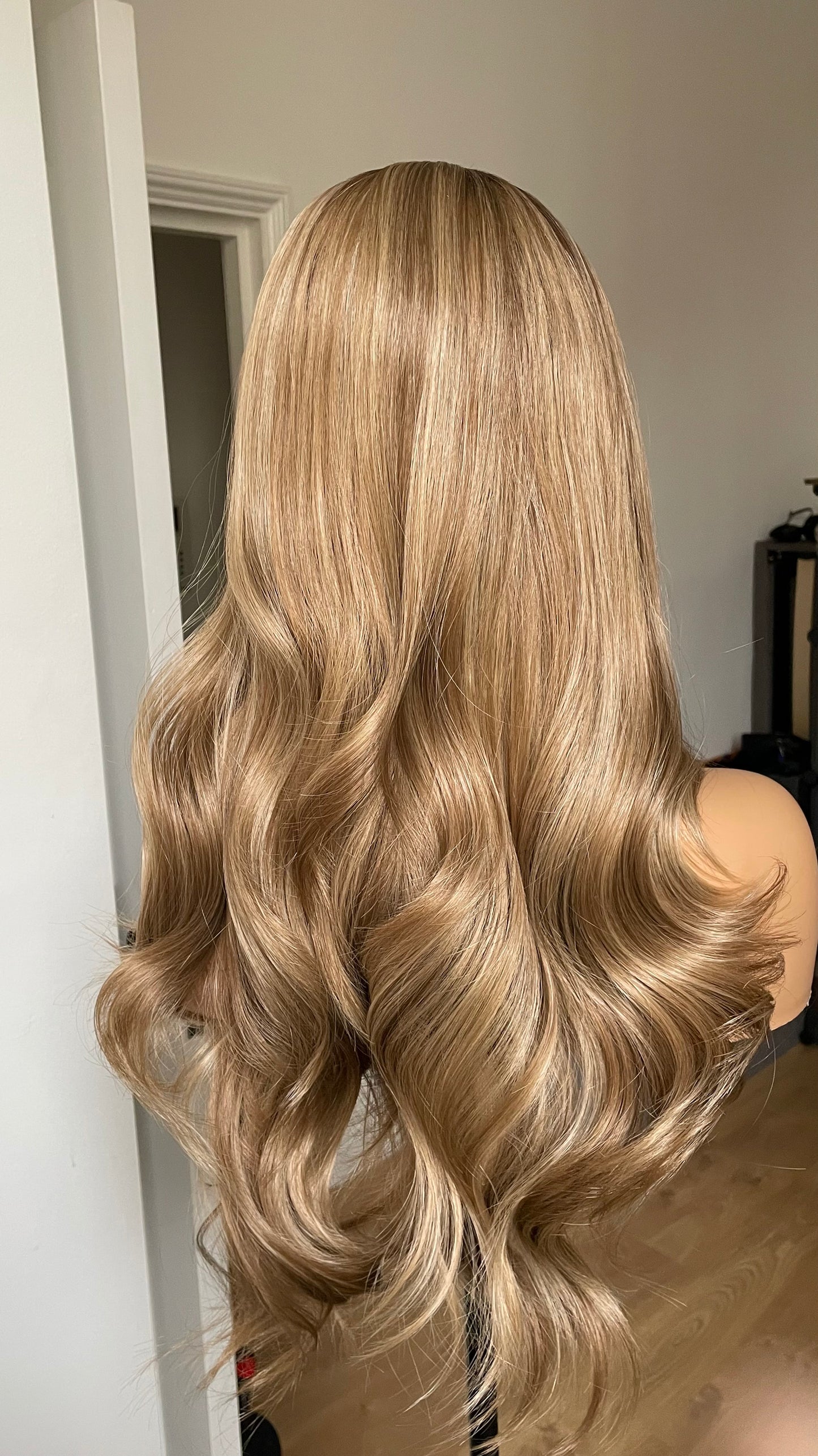 20 Inches Mixed Blonde Lace Front Wig/ Dark Roots /Natural Realistic Soft Synthetic Lace Wigs For Women/Ready To Ship Wigs/ Money Piece Wig