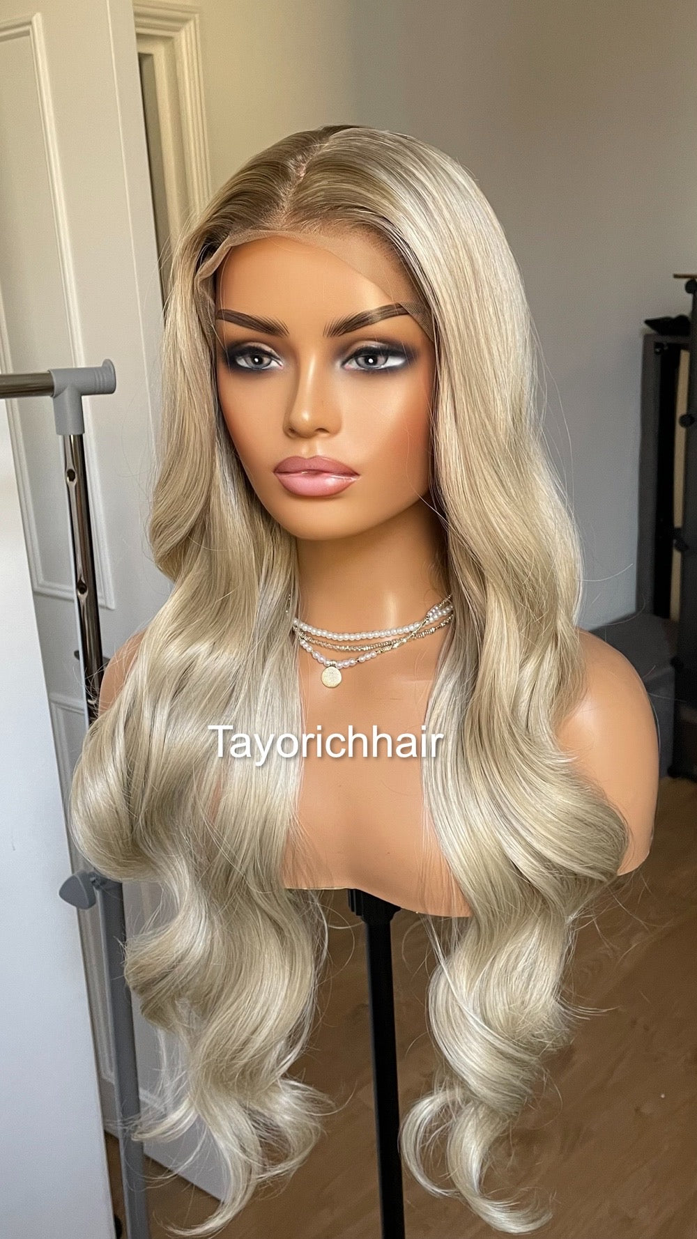 Ash Platinum Blonde Lace Front Wig With Dark Roots/ 13x4 Lace Front/ Heat Safe Sythetic Lush Wavy Lace Wig For Women/ Averrage Medium Cap Size