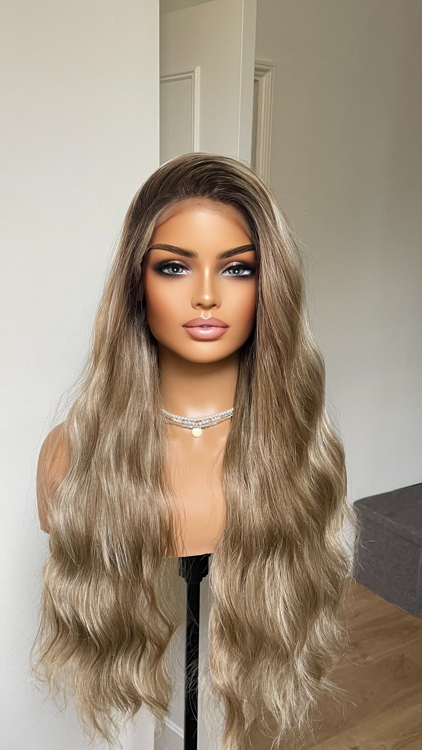 Dark Ash Hair With Blonde Highlights And Dark Roots/ Wavy Synthetic Lace Wig With 13x6 Lace Front Wig For Women