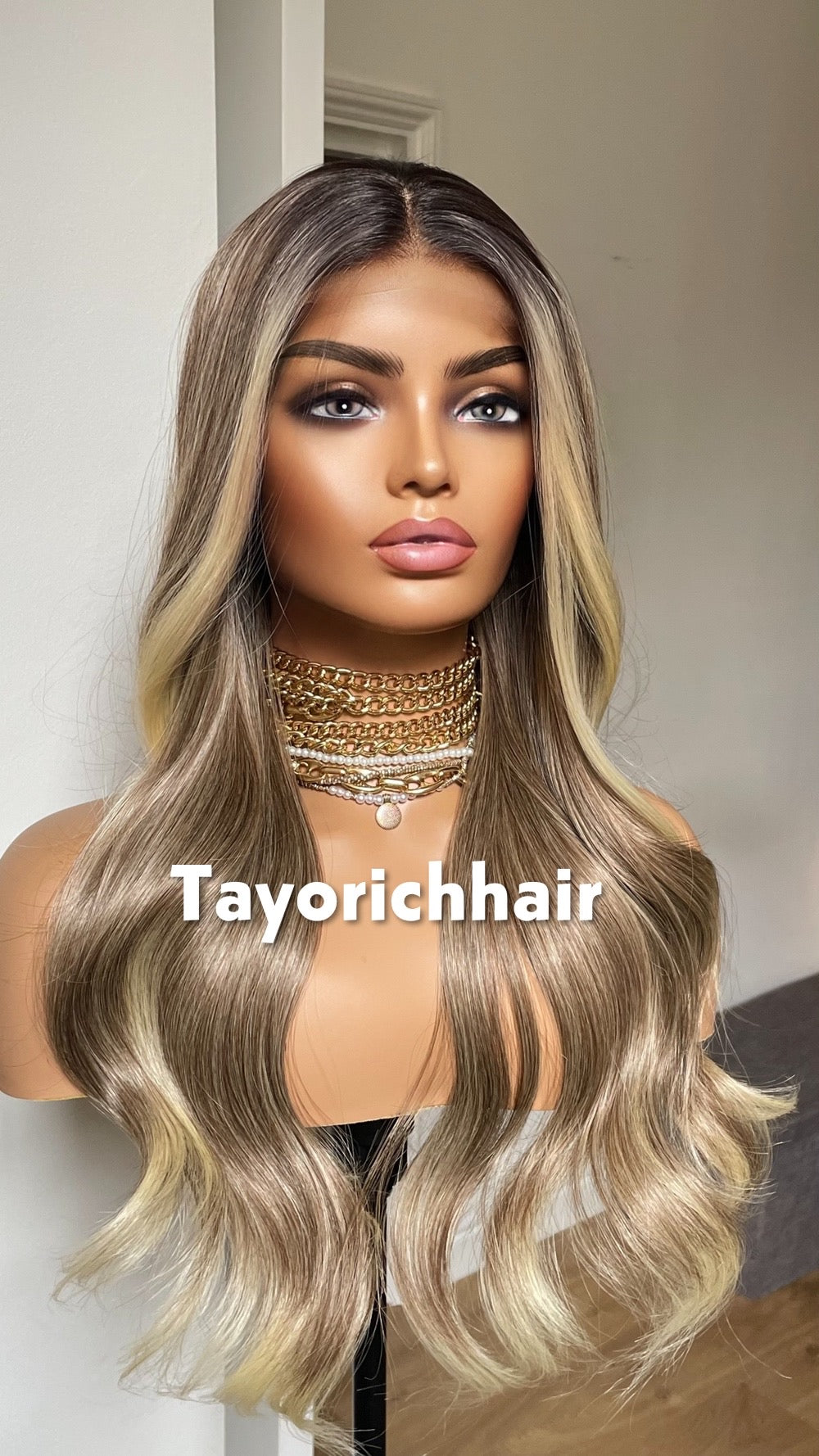 Sunkissed Dark Ash Blonde Hair With Light Blonde Money Piece And Short Black Roots|Wavy Hair Wig With Middle Part|13x4 Transparent Lace Top Wig