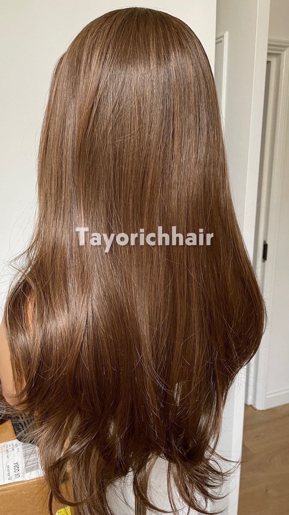 Tayorichhair Elegant 18" Wavy Glueless Synthetic Wig – Rich Brown with Subtle Dark Roots (13x4 Transparent Lace)