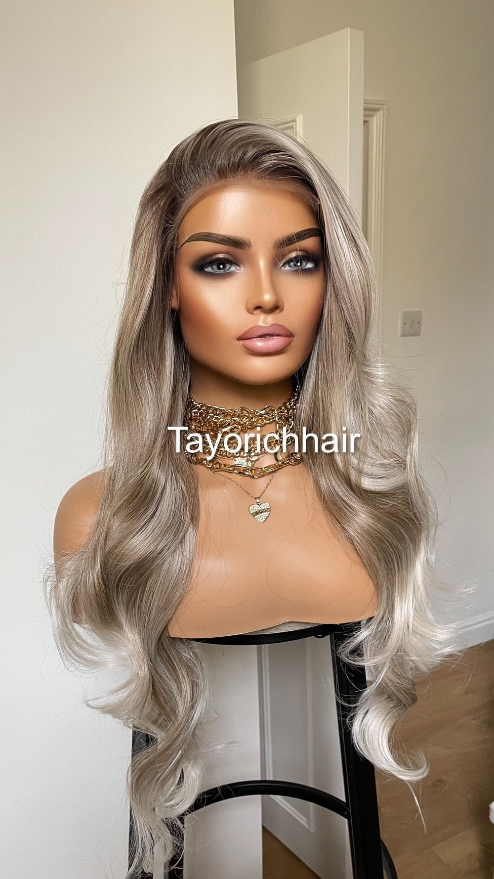 Dark Ash Synthetic Wig With Money Piece•Platinum Blonde Highlights• 24 Inches Bouncy Wavy Hair•Middle Part Realistic Wig•Ready To Ship Wigs