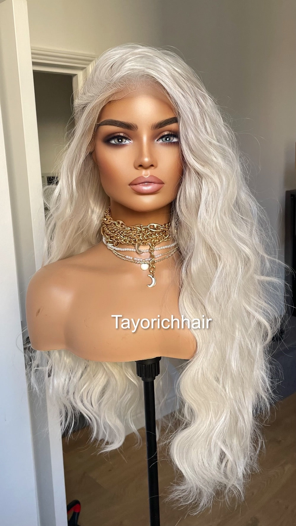 13 By 6 White Blonde Lace Frontal Wig/Loose Waves Hair/Heat Safe Synthetic Wig For Women/Free Part Wig With Free Part/Pre Plucked Hairline