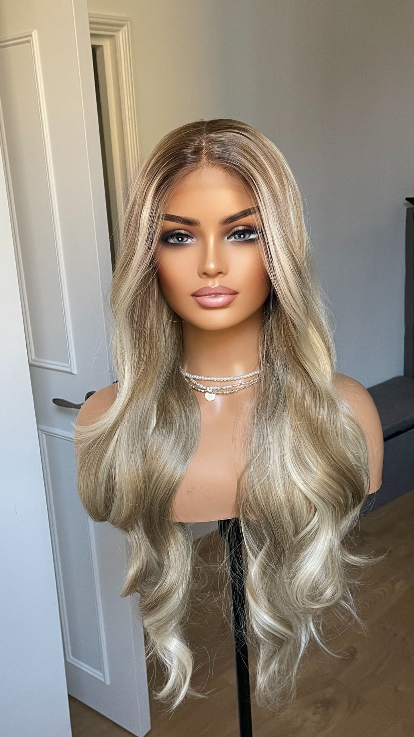 Mixed Ash And Platinum Blonde Synthetic Lace Front Wig/ Dark Roots With Preplucked Realistic Hairline Wig/ Natural Looking Wig For Women