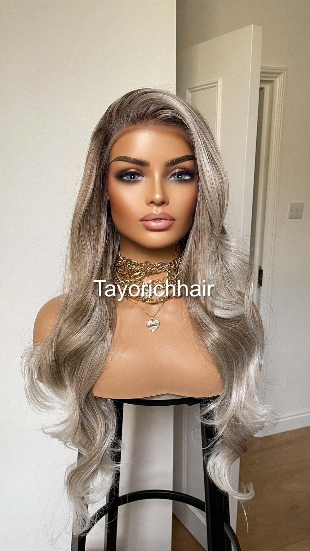 Dark Ash Synthetic Wig With Money Piece•Platinum Blonde Highlights• 24 Inches Bouncy Wavy Hair•Middle Part Realistic Wig•Ready To Ship Wigs