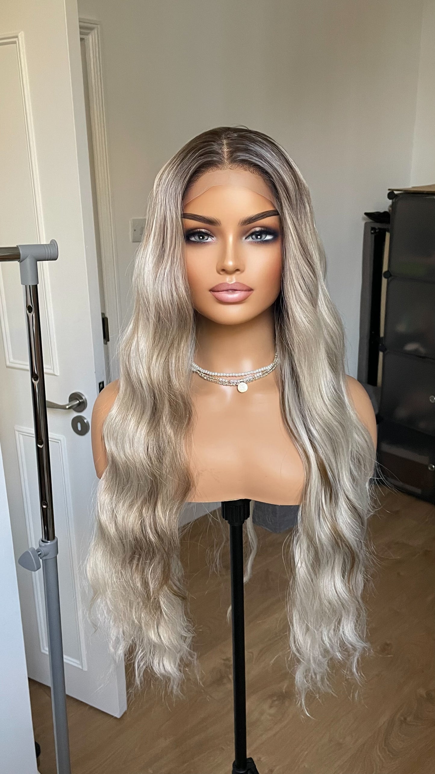 Rooted Platinum Blonde Synthetic Lace Front Wig With Lowlights/ 13x3 Long Wavy Lace Wig For Women/ Synthetic Wigs