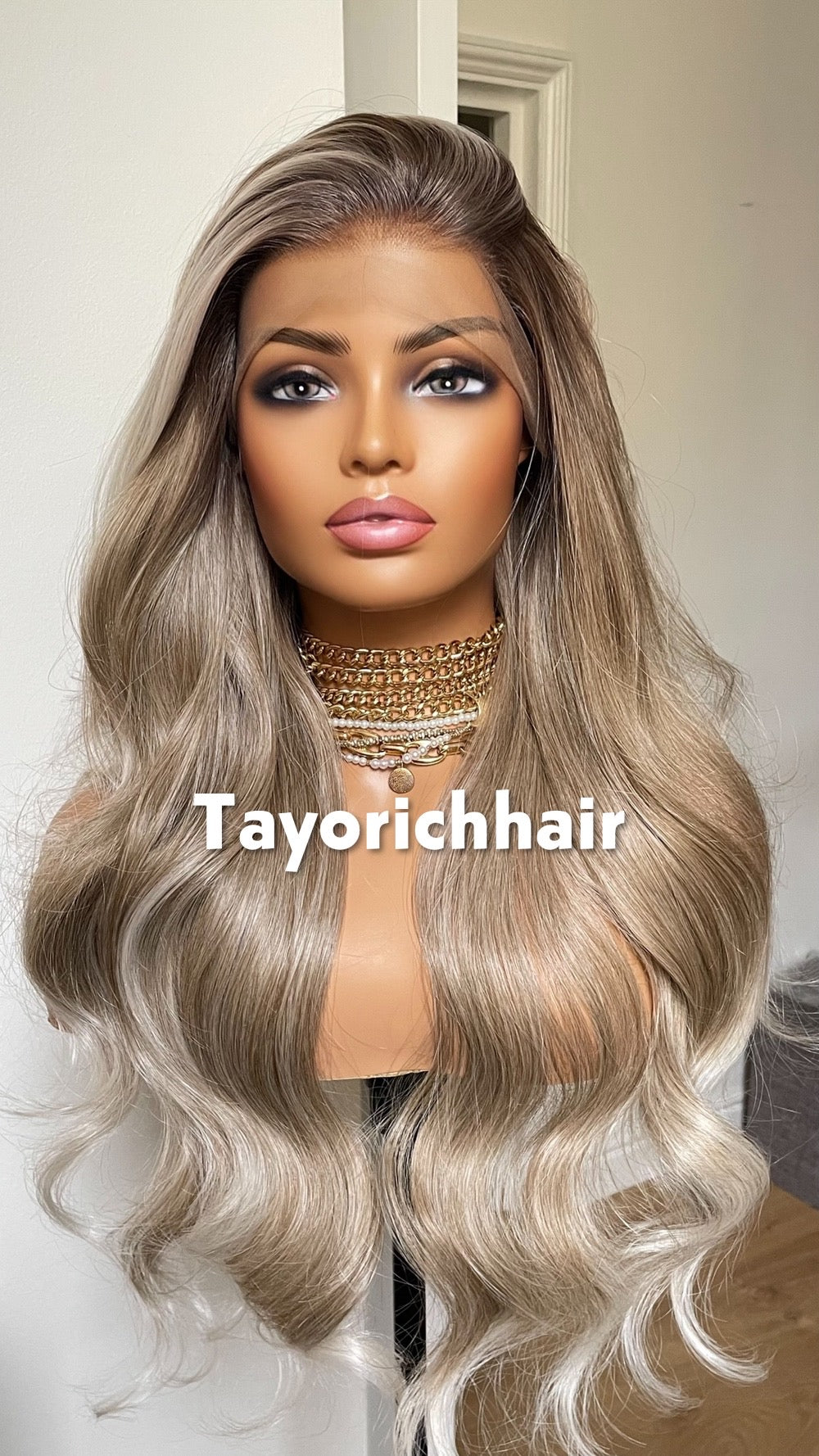 Dark Ash Synthetic Wig With Money Piece•Platinum Blonde Highlights• 24 Inches Bouncy Wavy Hair•Middle Part Realistic Wig•Ready To Ship Wigs
