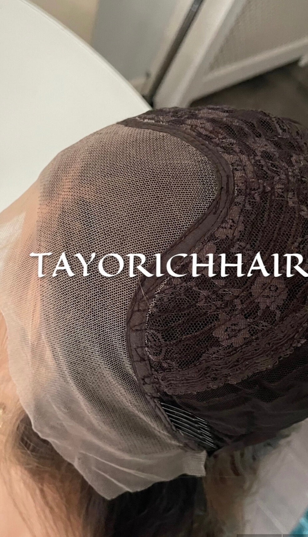 Balayage Mixed Bronzy Blonde Heat Safe Lace Front Synthetic Wig/ Dark Roots/ Long Bouncy Wavy Hair/ Average Cap Size/ Wigs For Women Hair