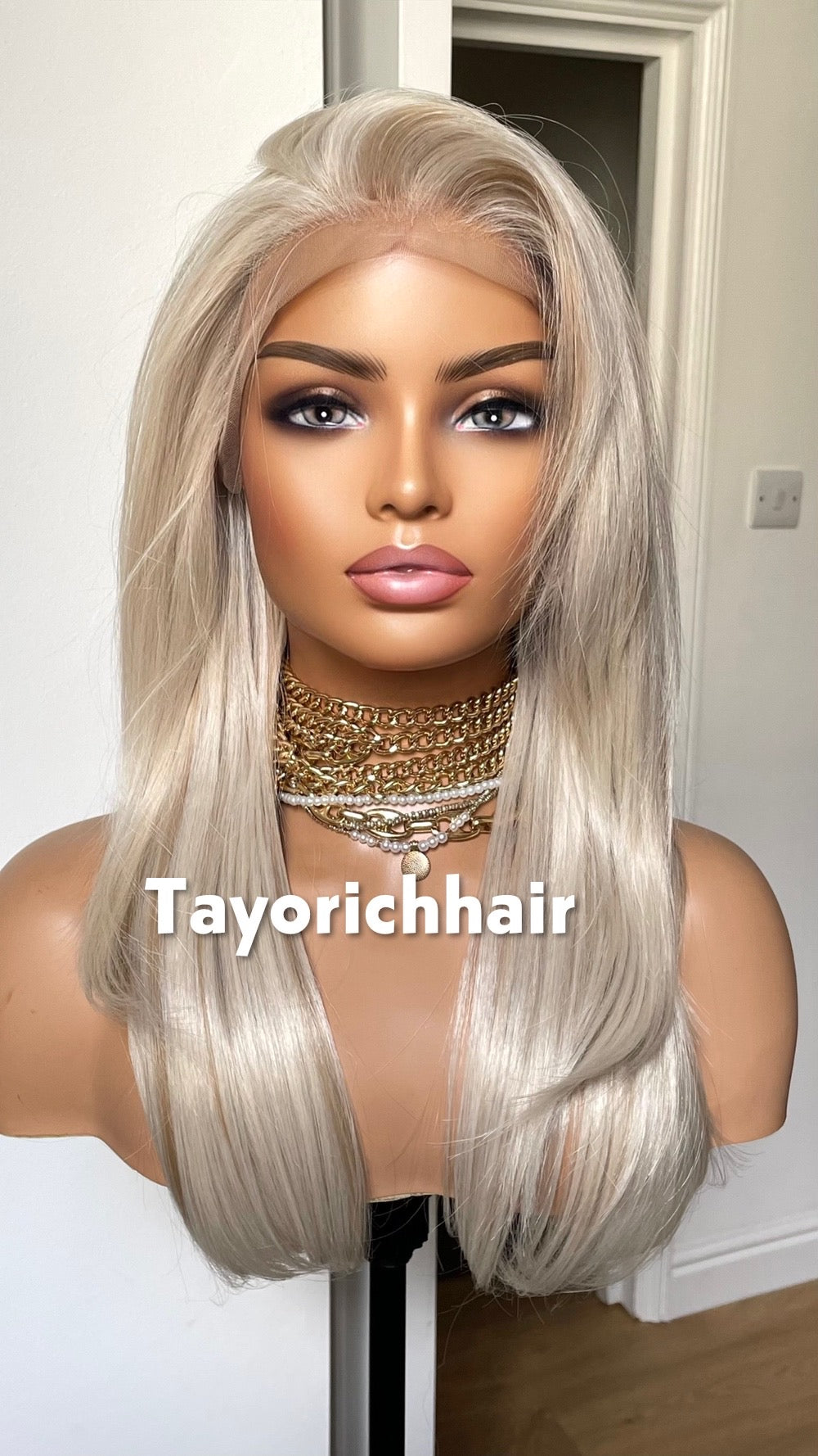 Scandinavian Platinum Blonde Lace Frontal Wig: Lowlights Heat-Friendly Synthetic Wig, 16 Inch Hair By Tayorichhair