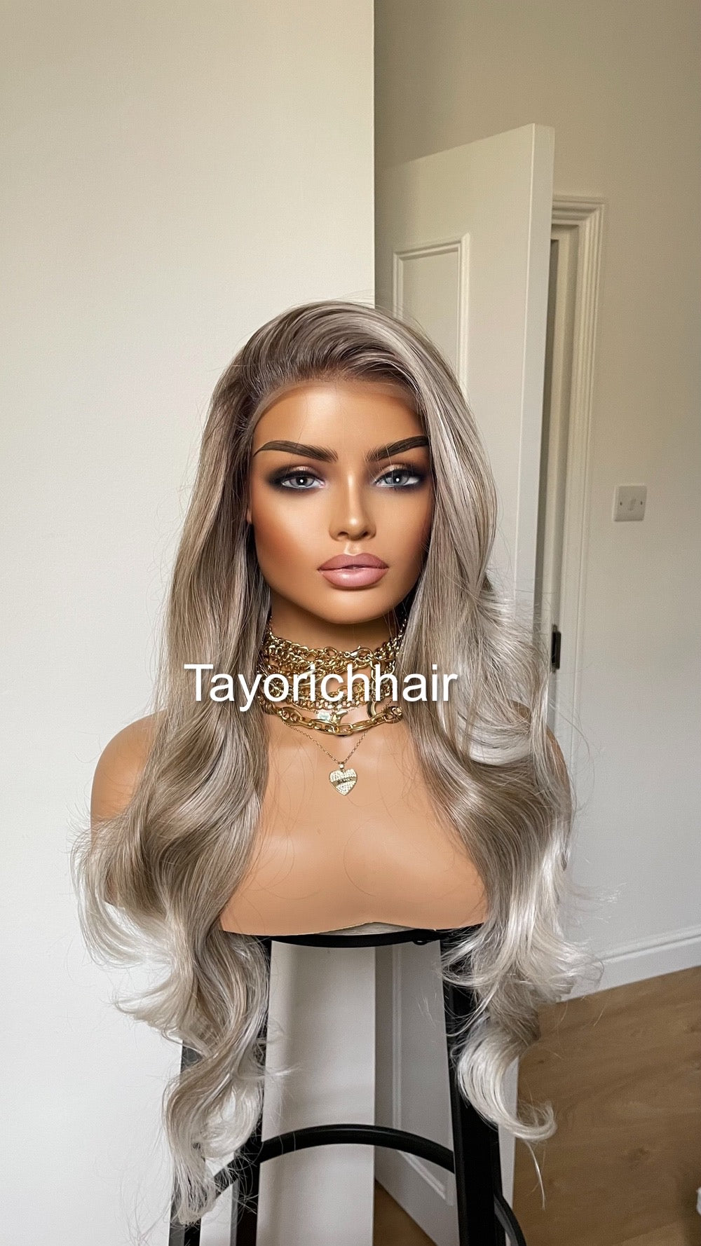 Dark Ash Synthetic Wig With Money Piece•Platinum Blonde Highlights• 24 Inches Bouncy Wavy Hair•Middle Part Realistic Wig•Ready To Ship Wigs