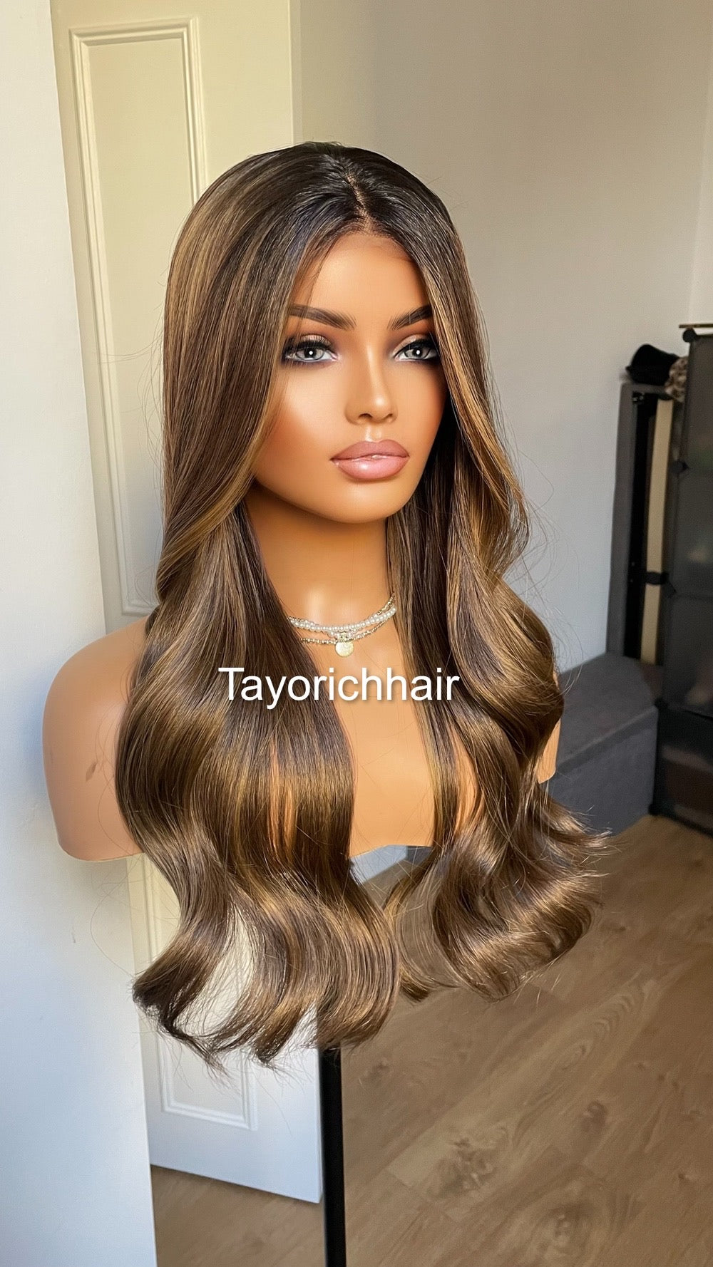 Dark Brown Balayage Synthetic Wig With Highlights / Black Roots Mixed Brown Hair/Wigs For Alopecia Hairloss/Tayorichhair Wigs