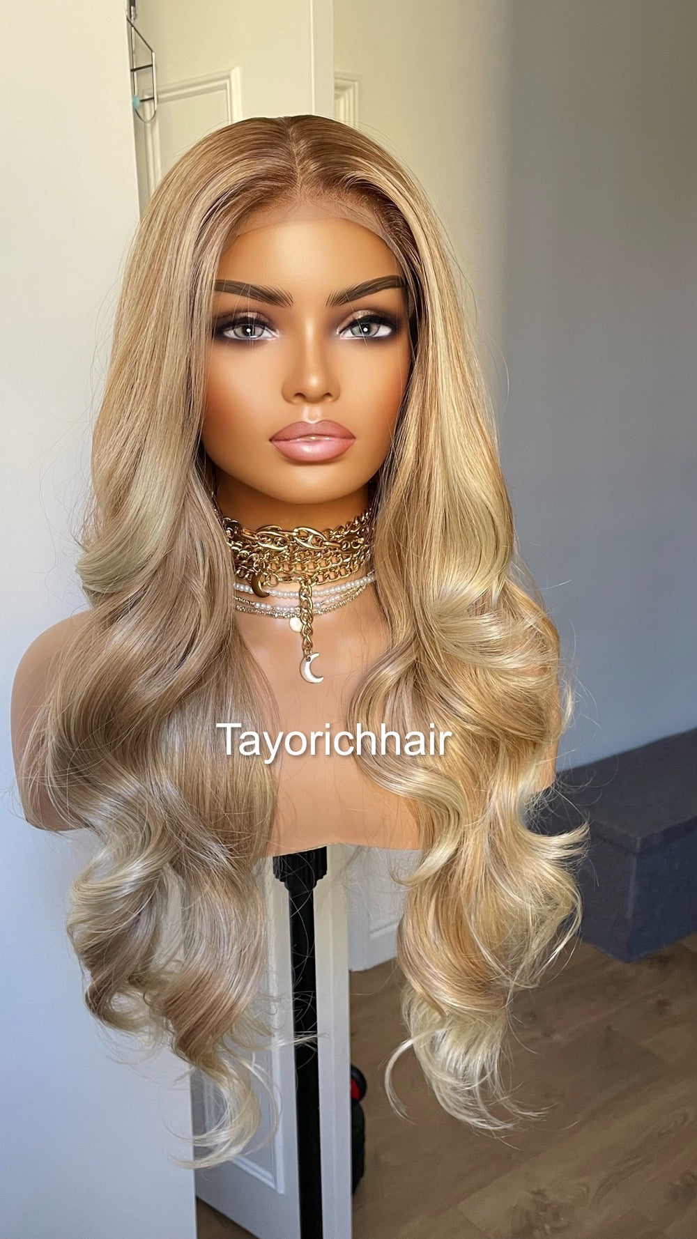 Tayorichhair Honey Blonde Synthetic Wig With Highlights/Face Framing Money Pieceâ˘Heat Safe Synthetic Wigâ˘Light Warm Blonde Wig For Women