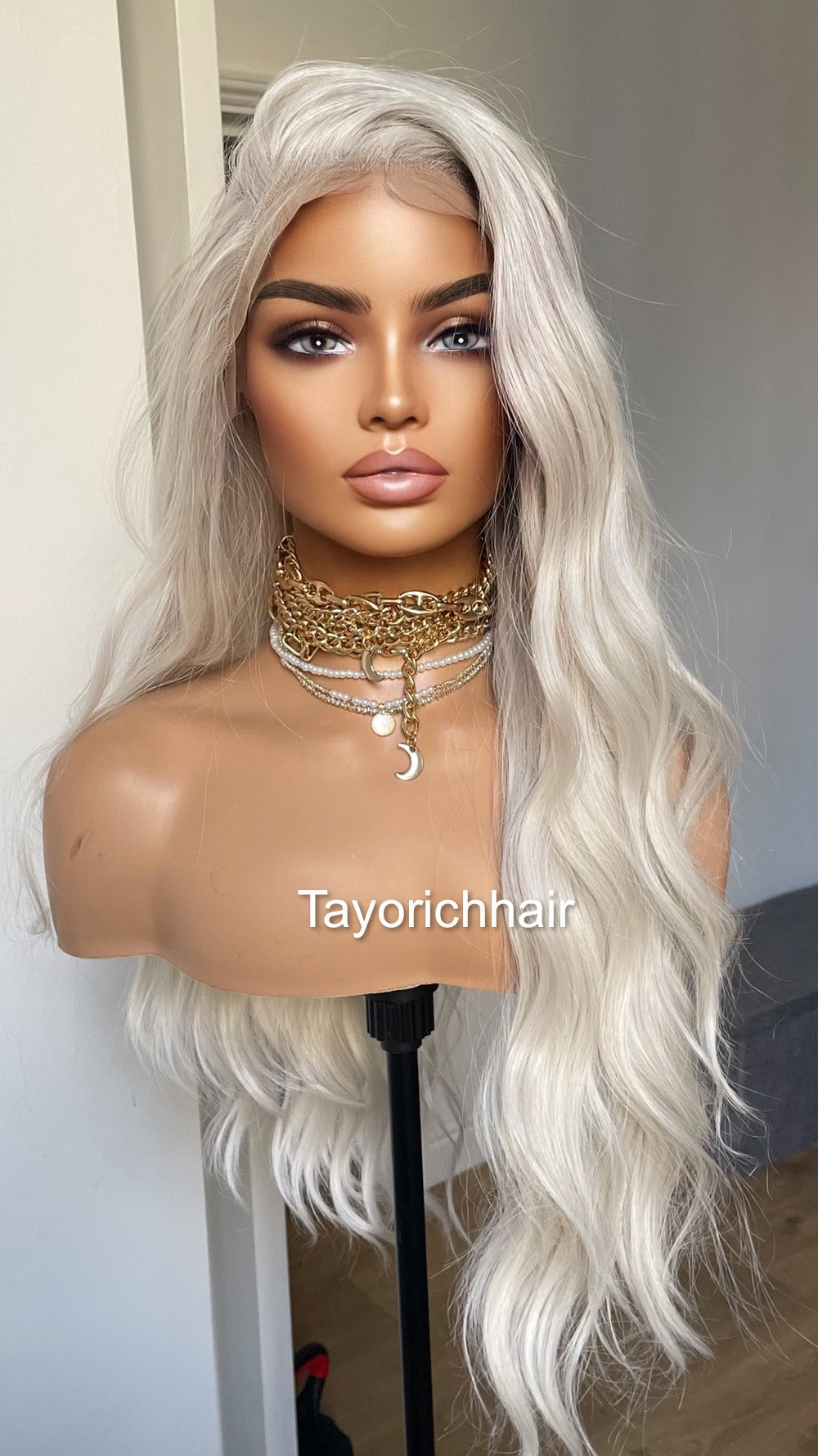 Platinum Blonde Lace Frontal Wig With 13 By 6 Lace/Ash White Heat Safe Synthetic Wigs For Women/Long Wavy Hair Blonde Wig By Tayorichhair