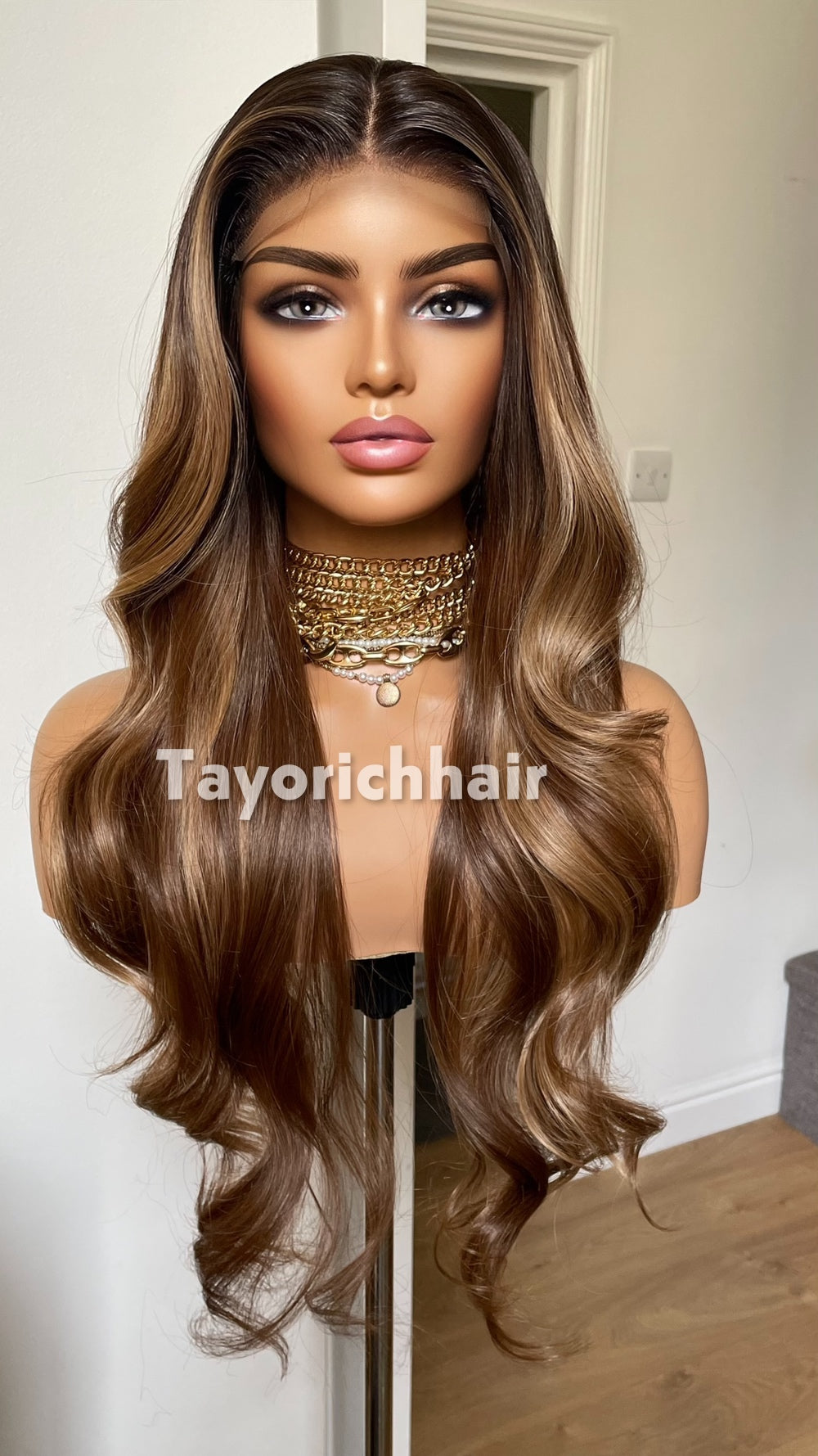 Tayorichhair 26-Inch Multi-Tonal Toffee Brown Bavy Wavy Synthetic Wig – Black Roots, 13x4 Transparent Lace Front, Medium Cap Elegant Daily Wear Unit
