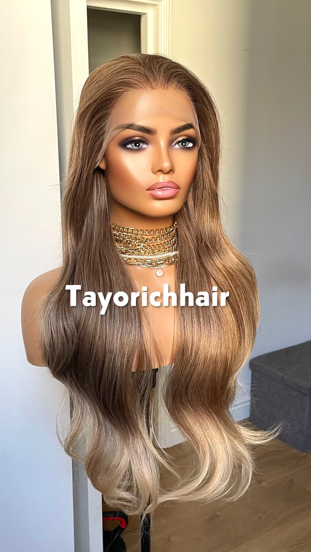 Honey Brown Wig With Blonde Highlights| Long Hair Comfortable Wigs For Women In 24Inches|13by6 Wide Lace-top Wig With Free Part| Pre-plucked Hair-Line Wigs By Tayorichhair