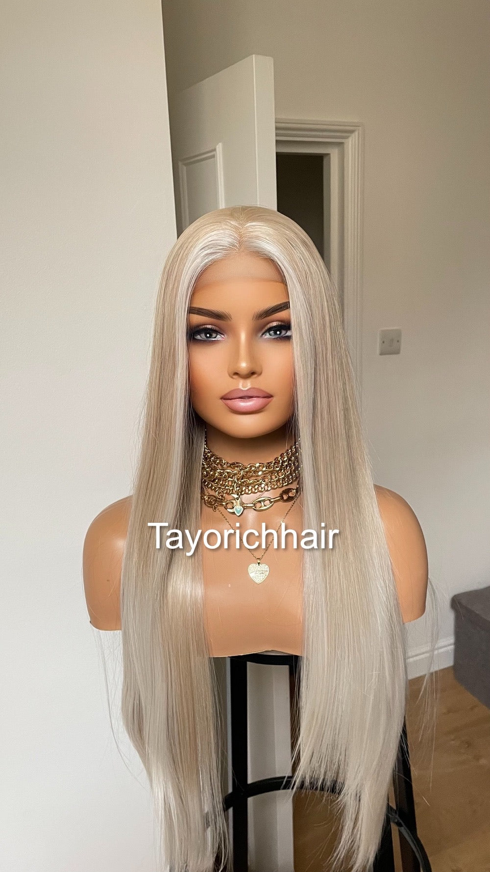 Pearl Blonde Wig With Money Piece 24 Inches Straight Blonde Wig