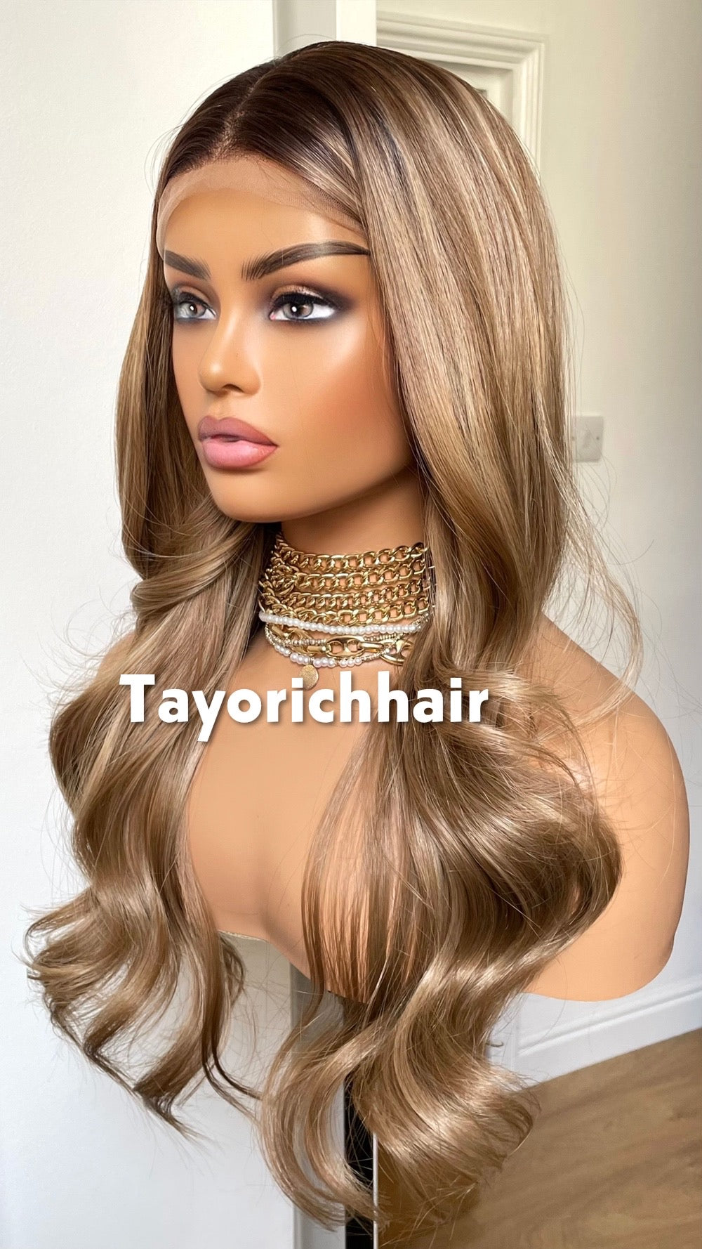 Mixed Sandy Caramel Honey Blonde Hair Wig With Black Roots- 20 Inches Blonde Heat Friendly Wavy hair Synthetic Wig By Tayorichhair