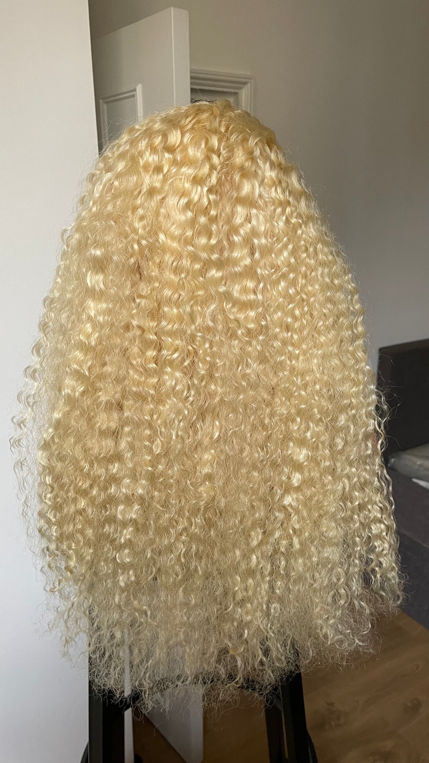 Curly Blonde Human Hair Lace Front Wig 13x4 HD Lace/Natural Curly Hair Wig For Women/ Beginner Friendly Wig For Alopecia Hairloss Daily Wear