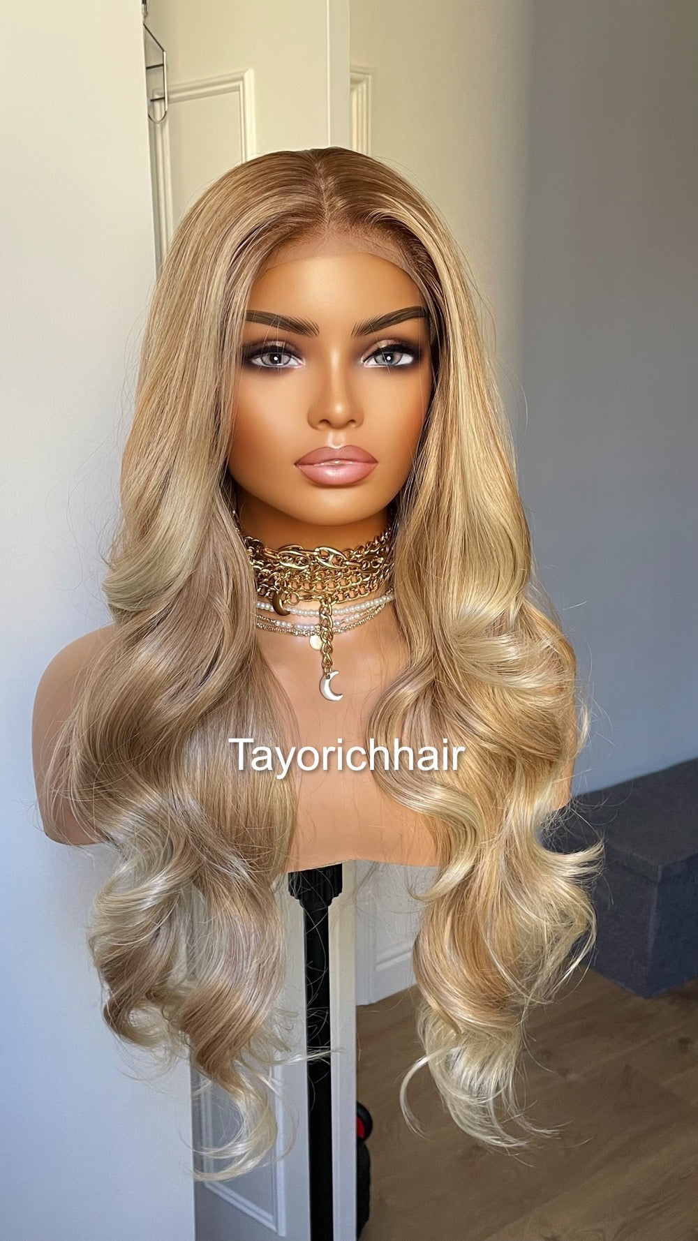 Tayorichhair Honey Blonde Synthetic Wig With Highlights/Face Framing Money Pieceâ˘Heat Safe Synthetic Wigâ˘Light Warm Blonde Wig For Women
