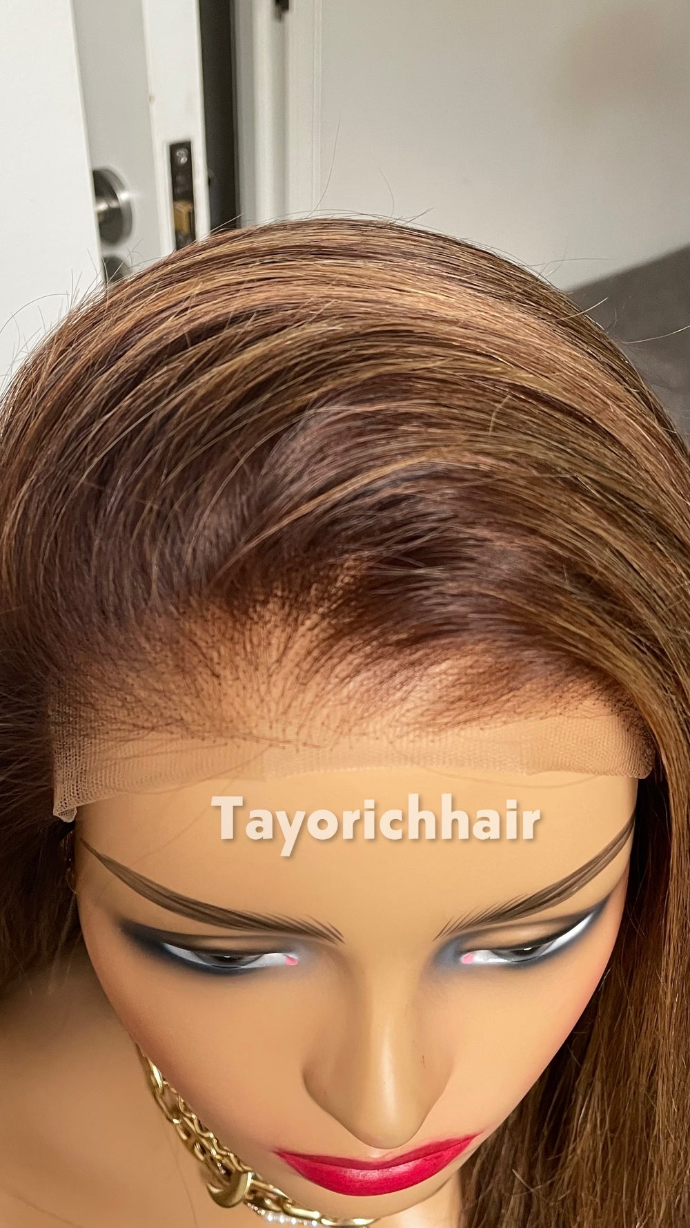 18-Inch Golden Blonde Human Hair Wig with Dark Roots – 13x4 HD Lace Frontal