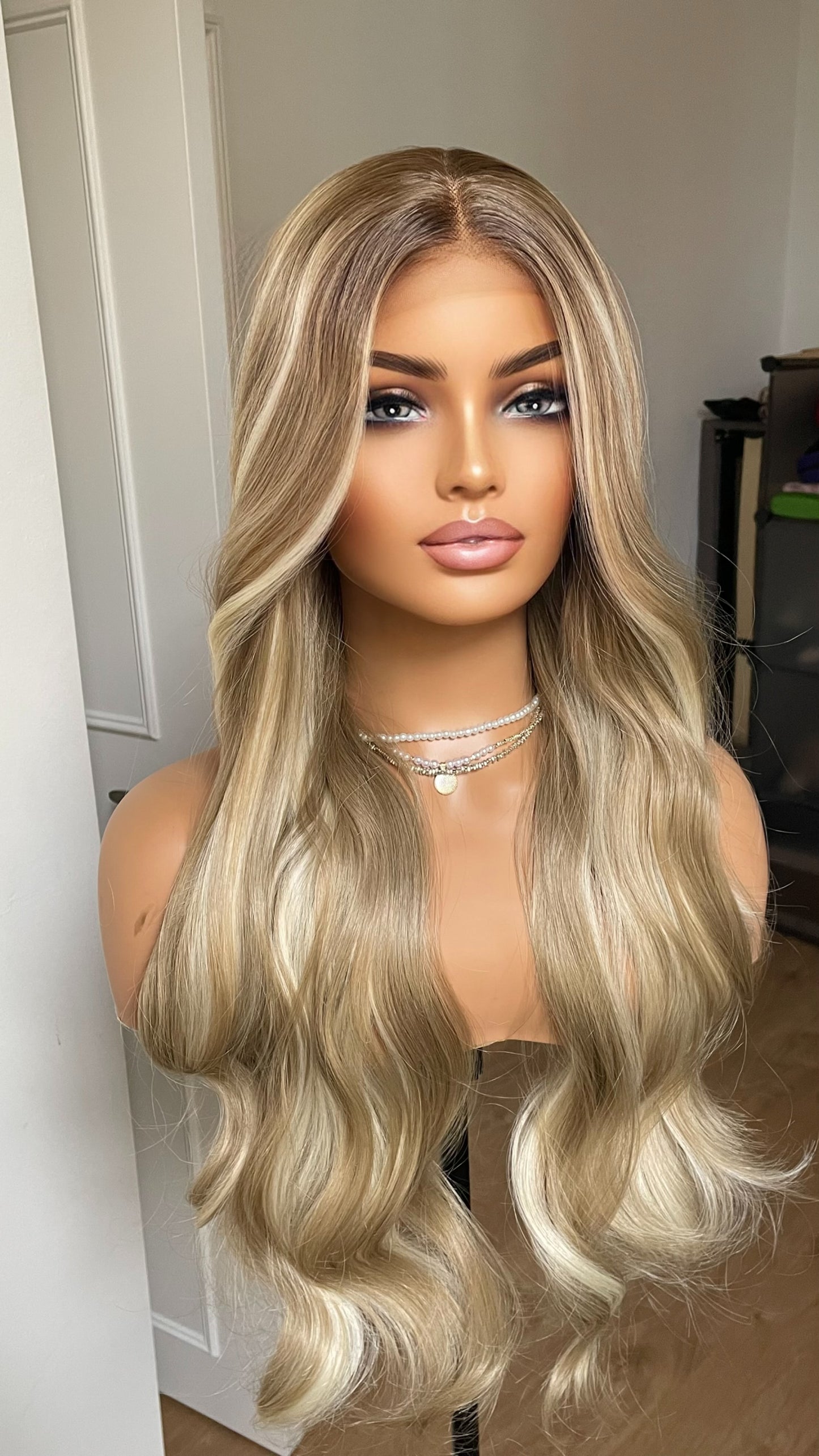 Mixed Ash And Platinum Blonde Synthetic Lace Front Wig/ Dark Roots With Preplucked Realistic Hairline Wig/ Natural Looking Wig For Women