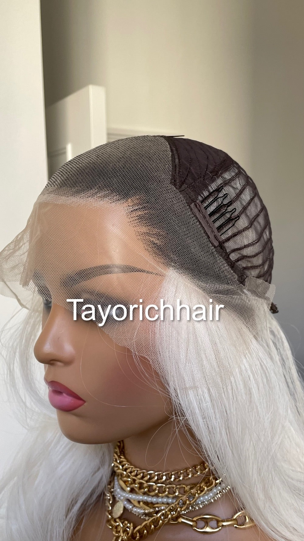 Ombre Wavy White Blonde Lace Front Wig Witg Black Roots/ Heat Safe Synthetic Wig With 13x4 Swiss Lace/ Pre plucked Realistic Hair Line Wig
