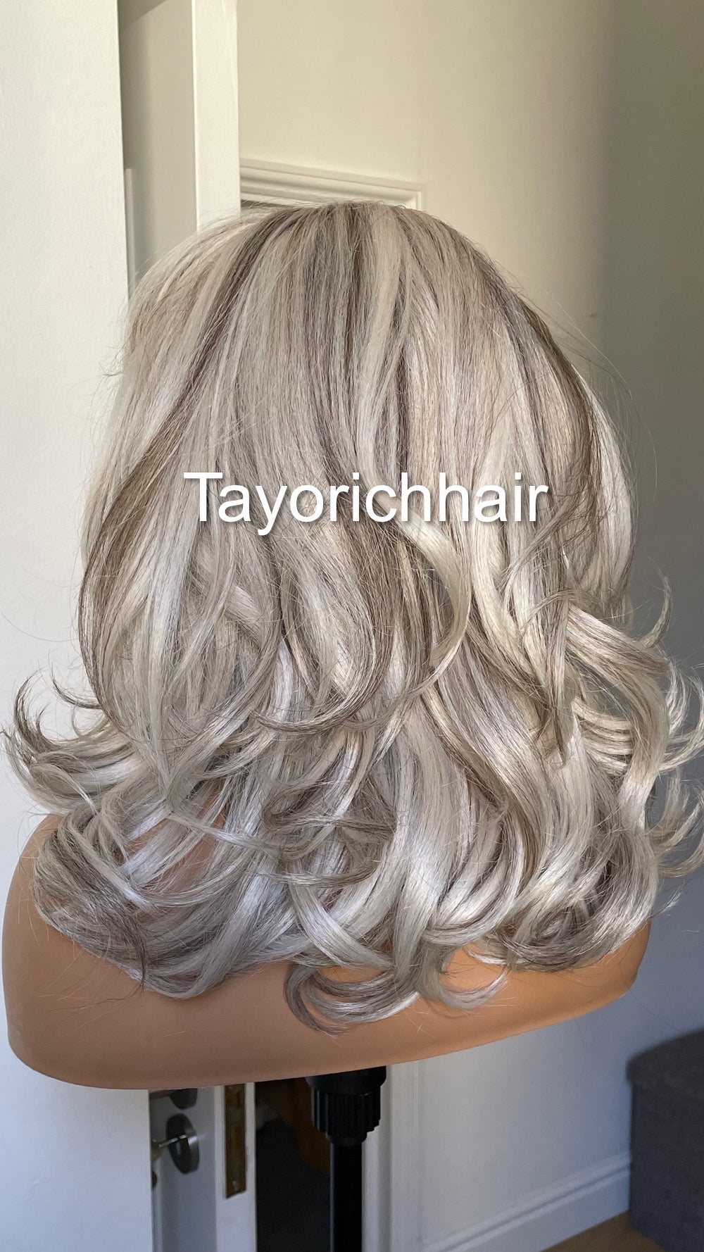 Bouncy Short Wig/ Salt And Pepper Wavy Hair Lace Frontal Wig/ Short Bouncy Grey Hair Wig With Dark Roots/ Wigs For Women Wavy Grey Hair Wig