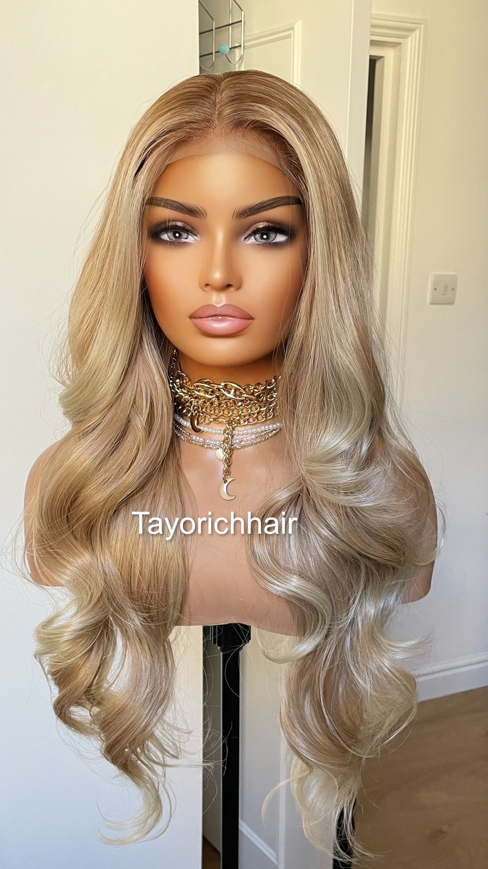 Tayorichhair Honey Blonde Synthetic Wig With Highlights/Face Framing Money Pieceâ˘Heat Safe Synthetic Wigâ˘Light Warm Blonde Wig For Women