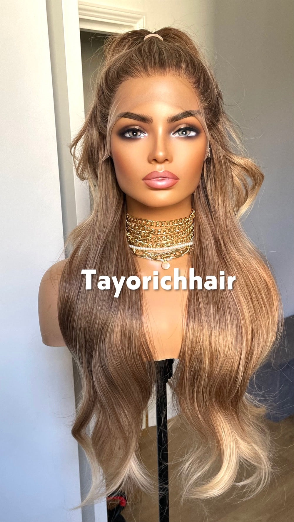 Honey Brown Wig With Blonde Highlights| Long Hair Comfortable Wigs For Women In 24Inches|13by6 Wide Lace-top Wig With Free Part| Pre-plucked Hair-Line Wigs By Tayorichhair