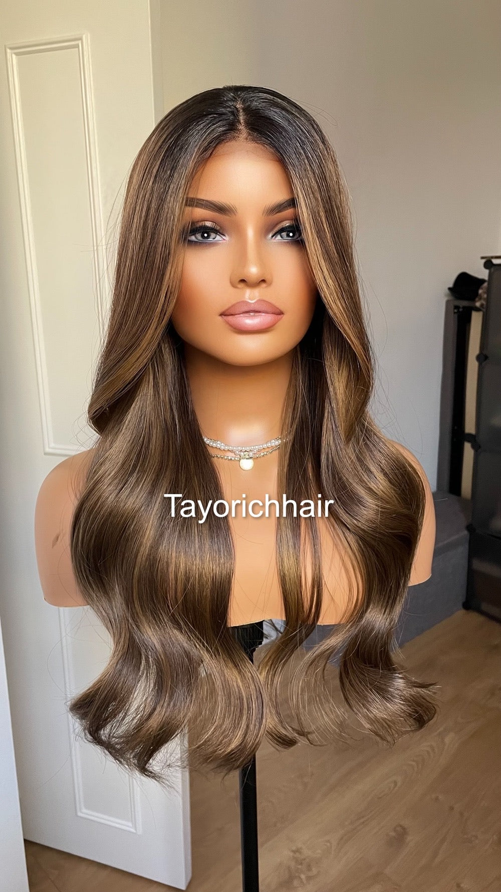 Dark Brown Balayage Synthetic Wig With Highlights / Black Roots Mixed Brown Hair/Wigs For Alopecia Hairloss/Tayorichhair Wigs