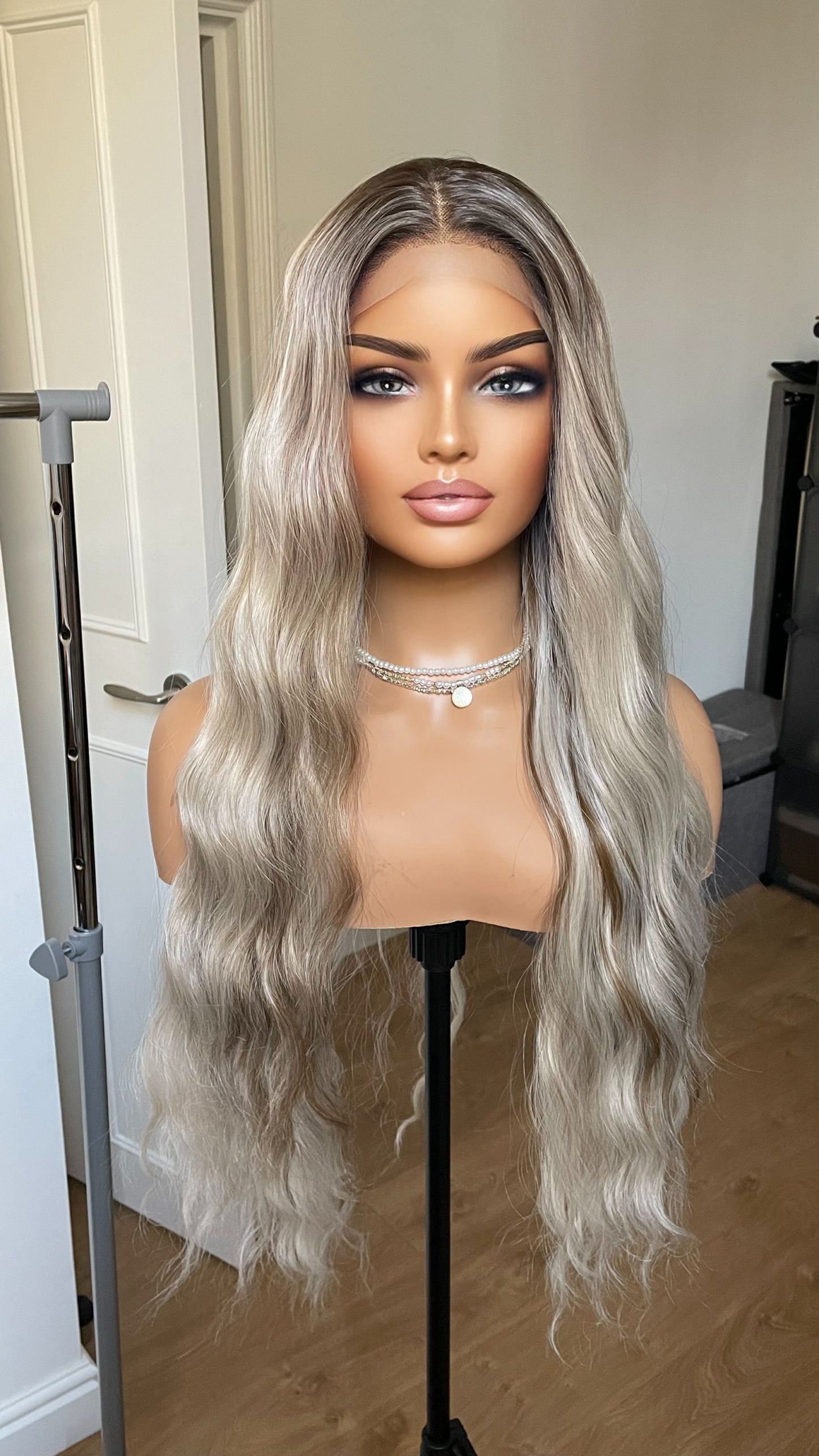 Rooted Platinum Blonde Synthetic Lace Front Wig With Lowlights/ 13x3 Long Wavy Lace Wig For Women/ Synthetic Wigs