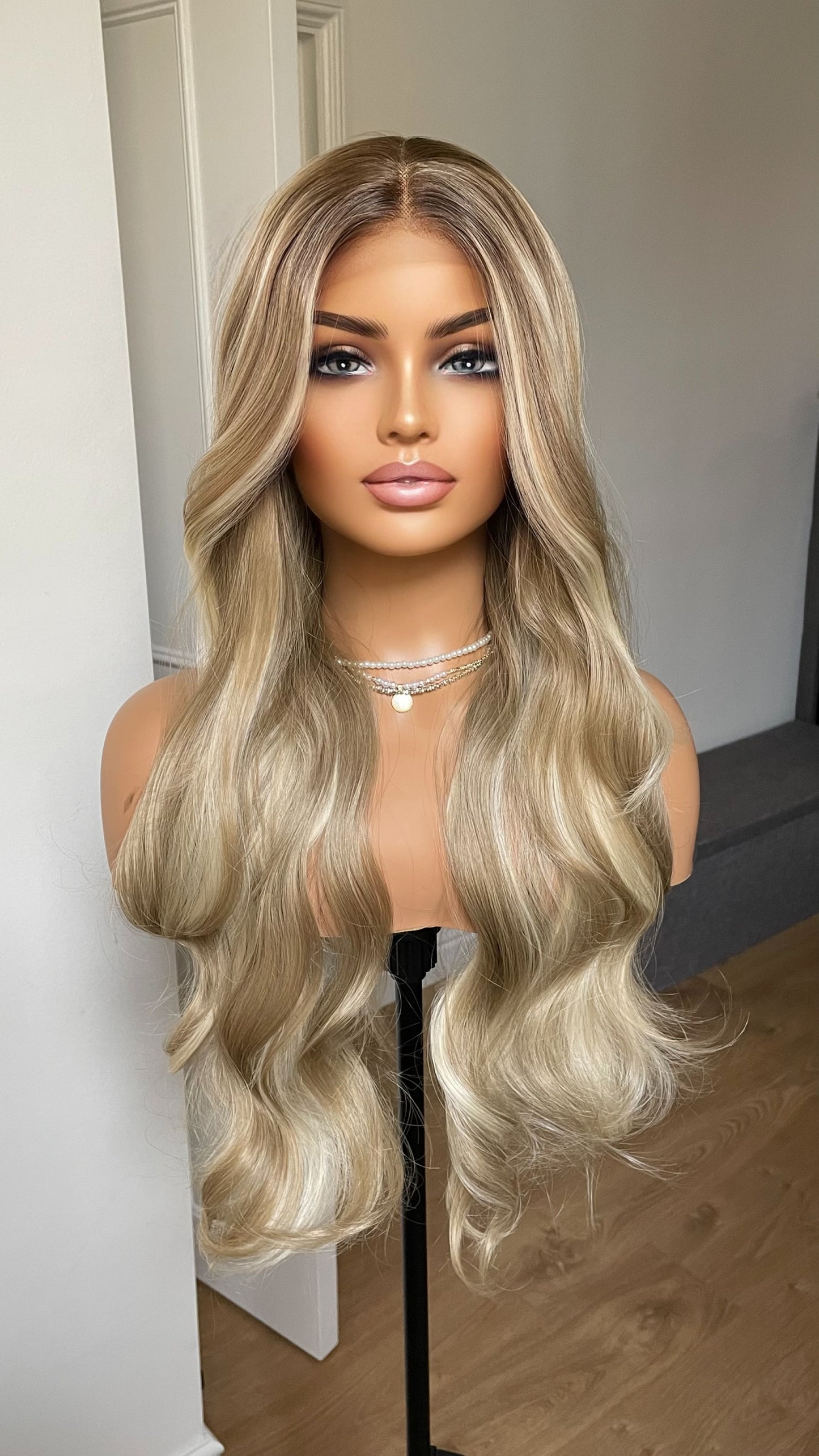 Mixed Ash And Platinum Blonde Synthetic Lace Front Wig/ Dark Roots With Preplucked Realistic Hairline Wig/ Natural Looking Wig For Women