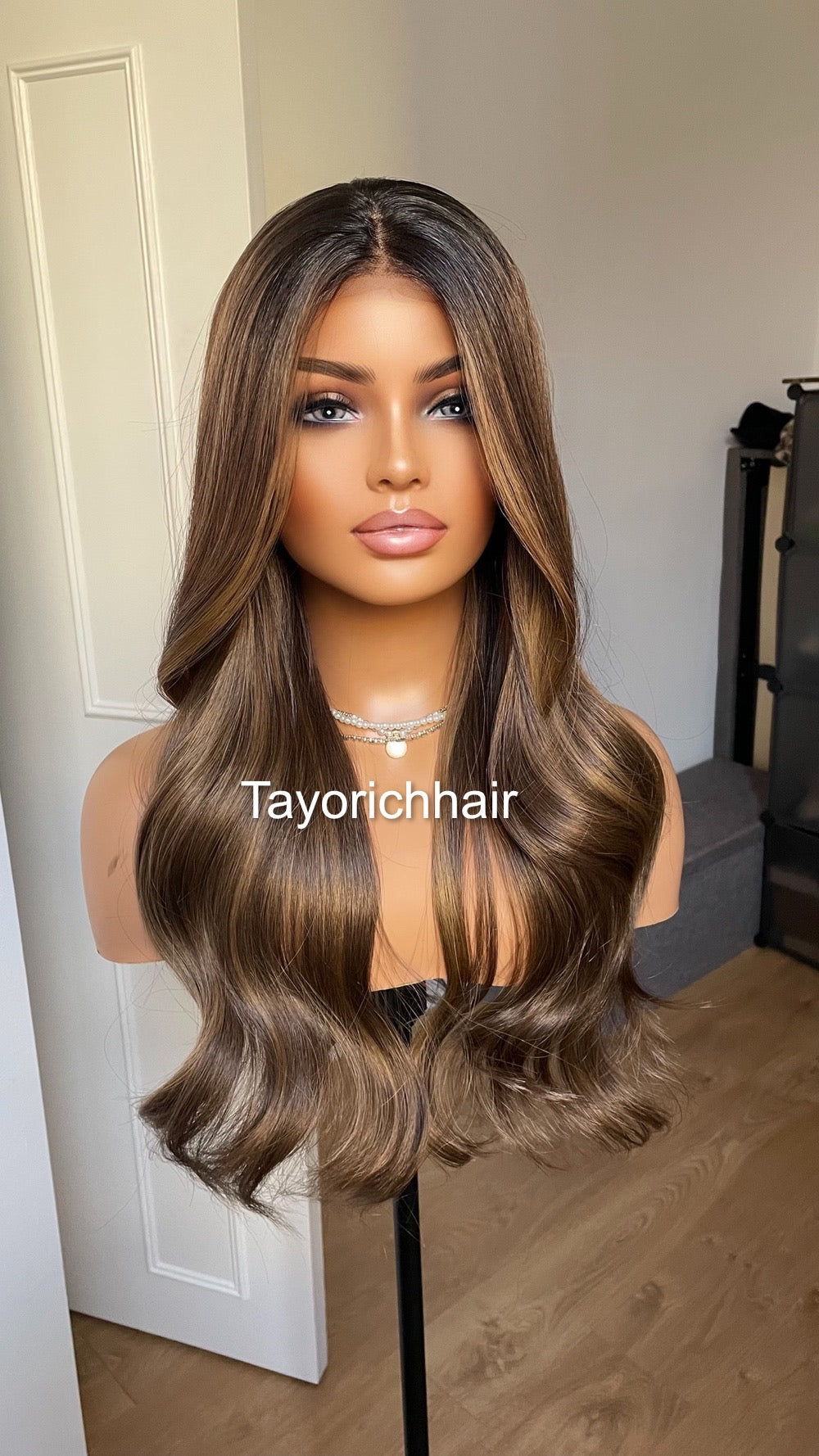 Dark Brown Balayage Synthetic Wig With Highlights / Black Roots Mixed Brown Hair/Wigs For Alopecia Hairloss/Tayorichhair Wigs