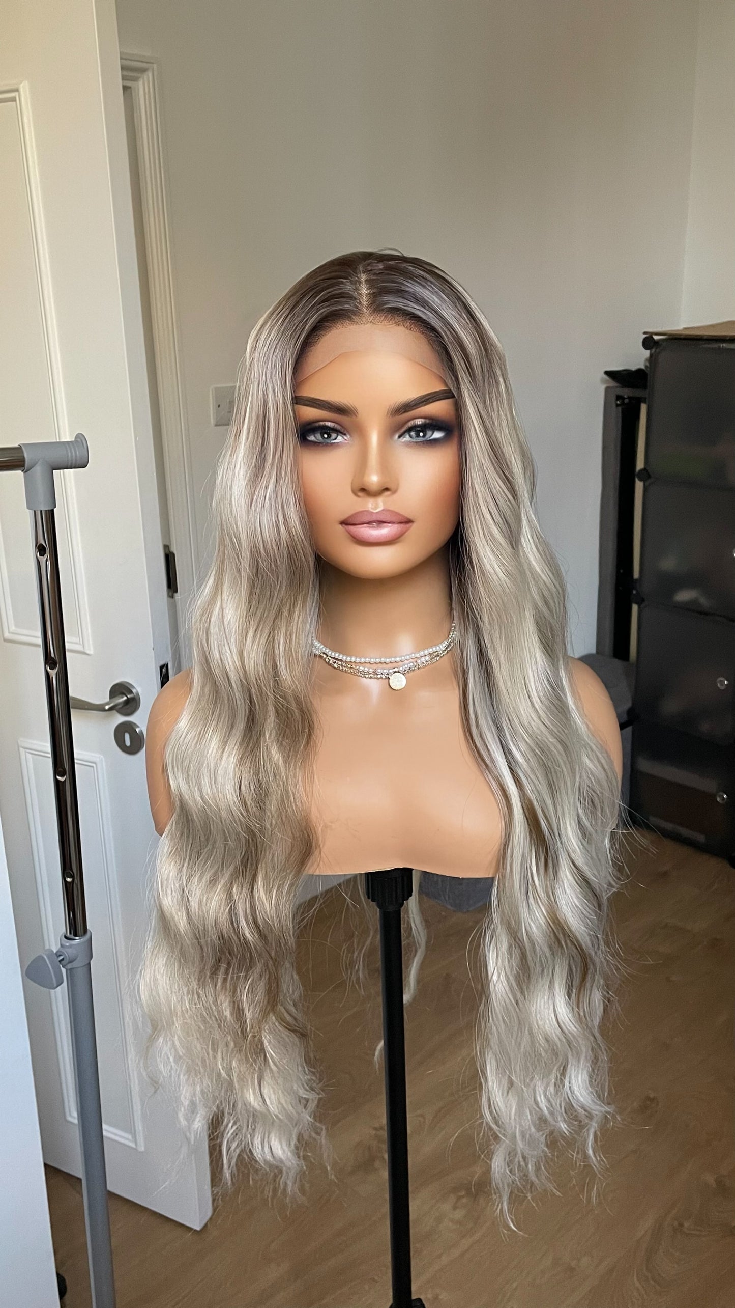Rooted Platinum Blonde Synthetic Lace Front Wig With Lowlights/ 13x3 Long Wavy Lace Wig For Women/ Synthetic Wigs