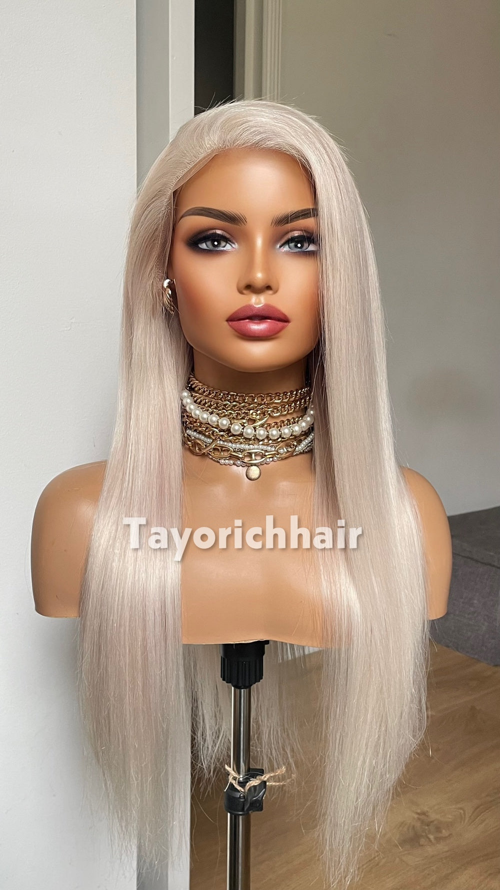 20-Inch Platinum Blonde Straight Human Hair Wig – 13x4 HD Lace, 180% Density