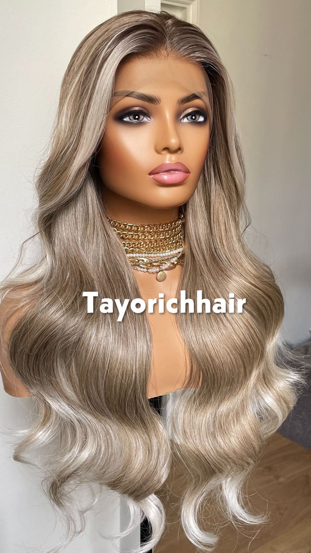 Dark Ash Synthetic Wig With Money Piece•Platinum Blonde Highlights• 24 Inches Bouncy Wavy Hair•Middle Part Realistic Wig•Ready To Ship Wigs