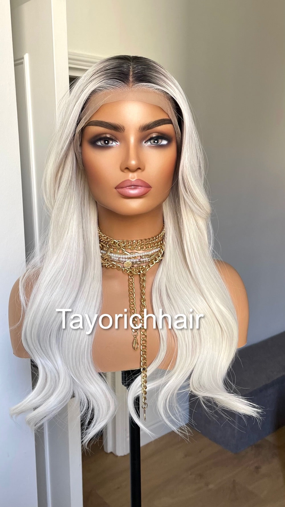 Ombre Wavy White Blonde Lace Front Wig Witg Black Roots/ Heat Safe Synthetic Wig With 13x4 Swiss Lace/ Pre plucked Realistic Hair Line Wig