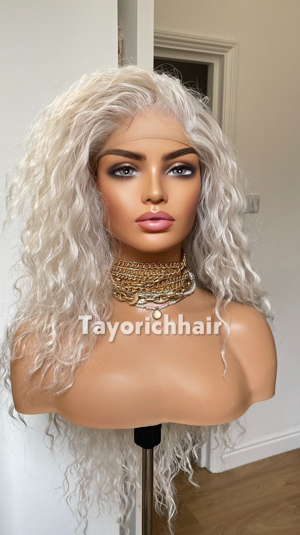 Tayorichhair 22-Inch Platinum Blonde Exotic Curly Synthetic Wig – Dark Roots, 13x3 Transparent Lace Front, Small XS Cap Lightweight Daily Wear Unit
