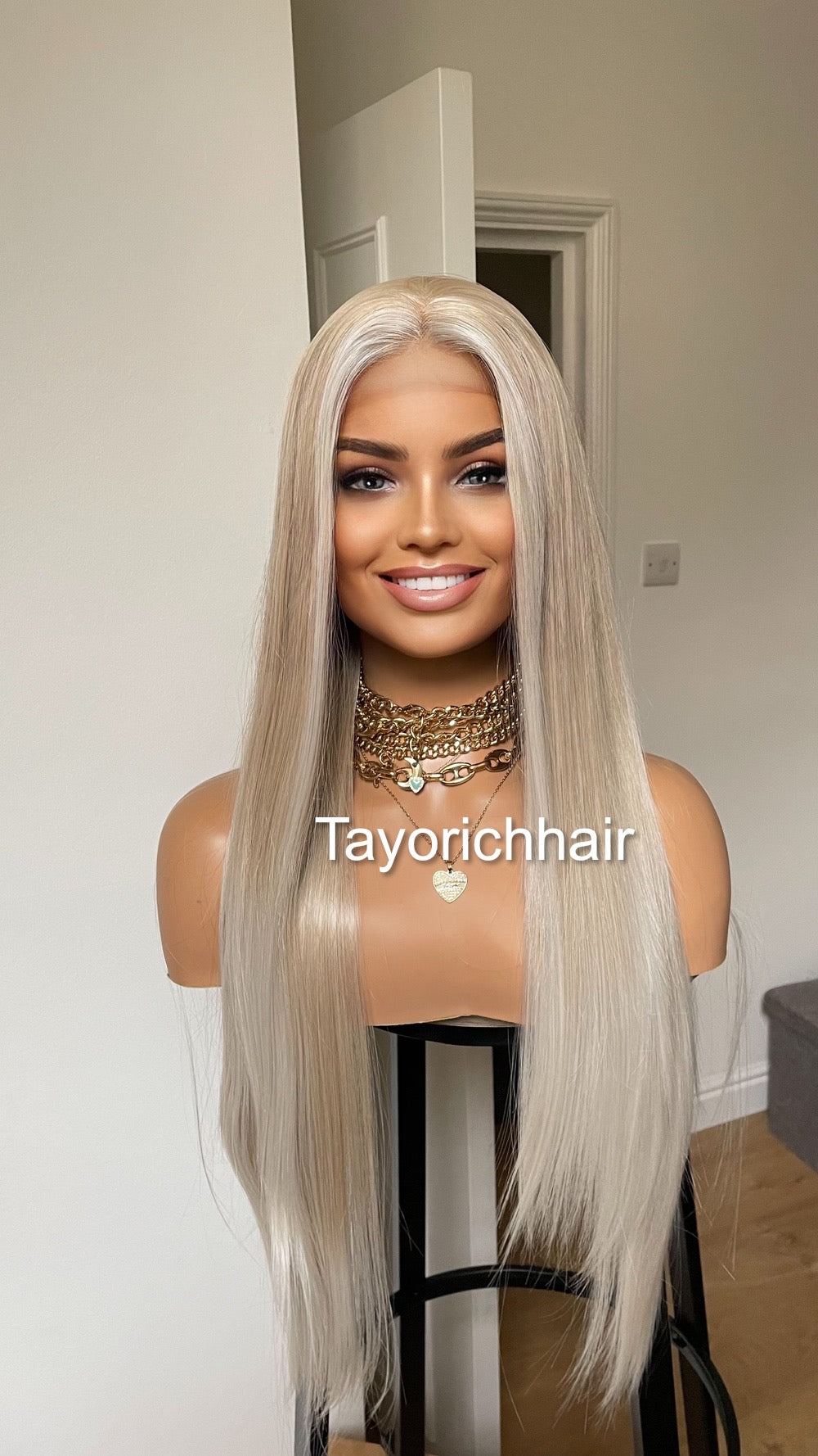 Pearl Blonde Wig With Money Piece 24 Inches Straight Blonde Wig