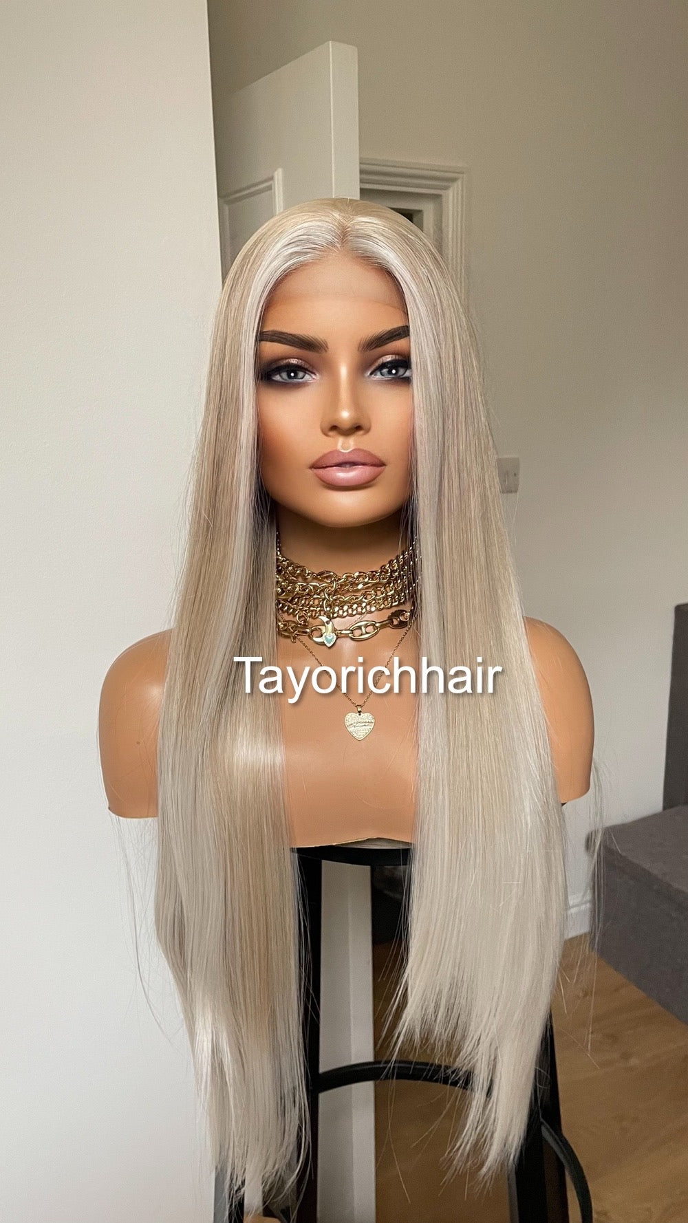 Pearl Blonde Wig With Money Piece 24 Inches Straight Blonde Wig