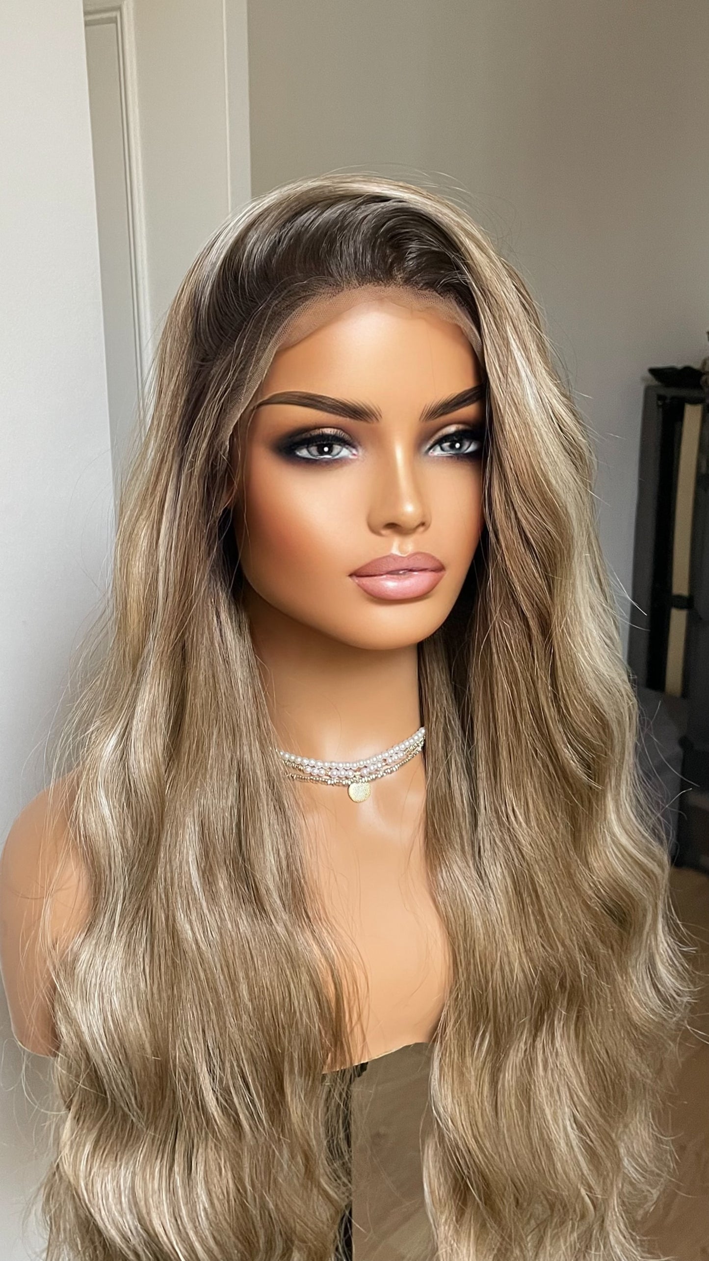 Dark Ash Hair With Blonde Highlights And Dark Roots/ Wavy Synthetic Lace Wig With 13x6 Lace Front Wig For Women