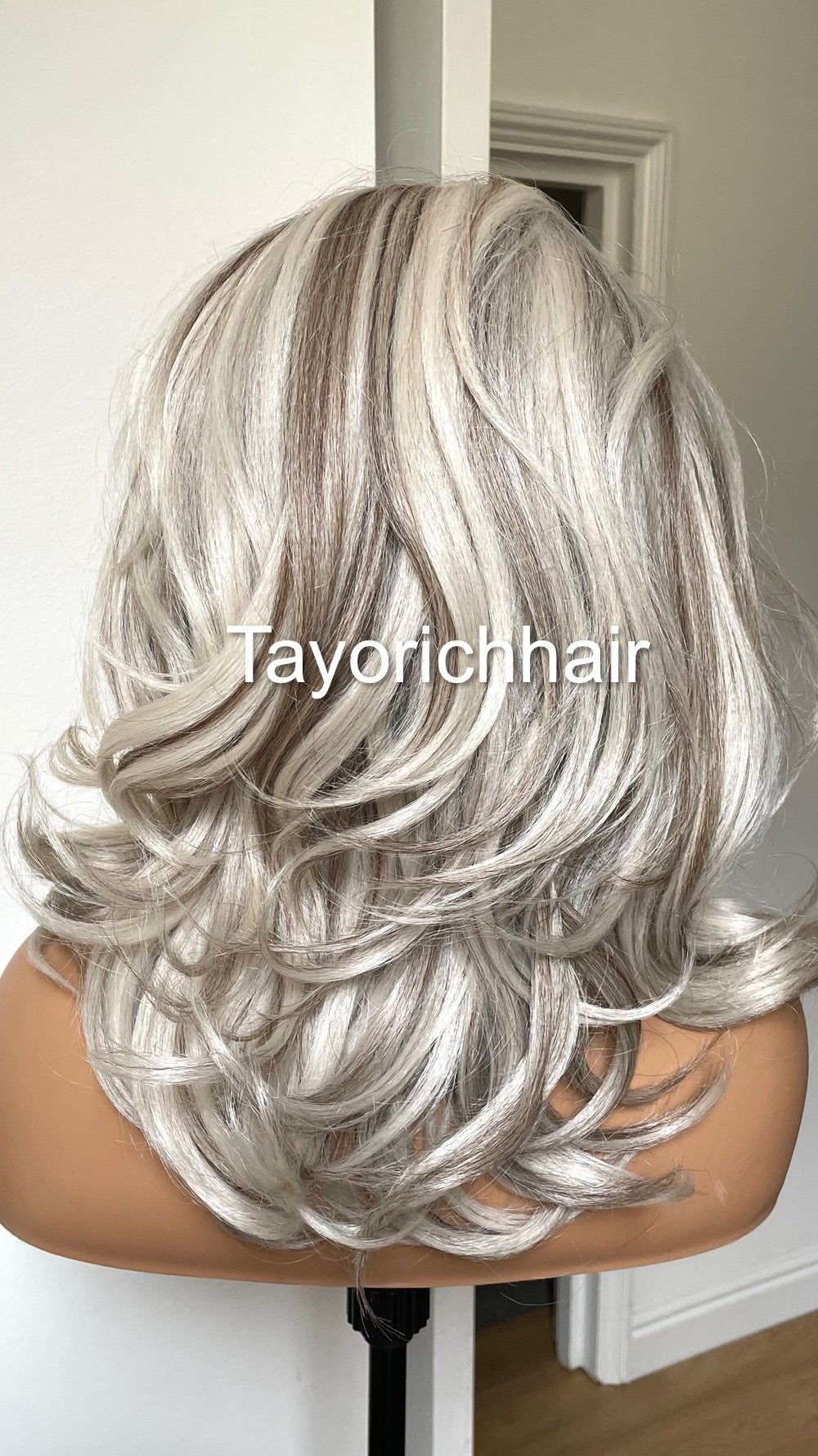 Bouncy Short Wig/ Salt And Pepper Wavy Hair Lace Frontal Wig/ Short Bouncy Grey Hair Wig With Dark Roots/ Wigs For Women Wavy Grey Hair Wig