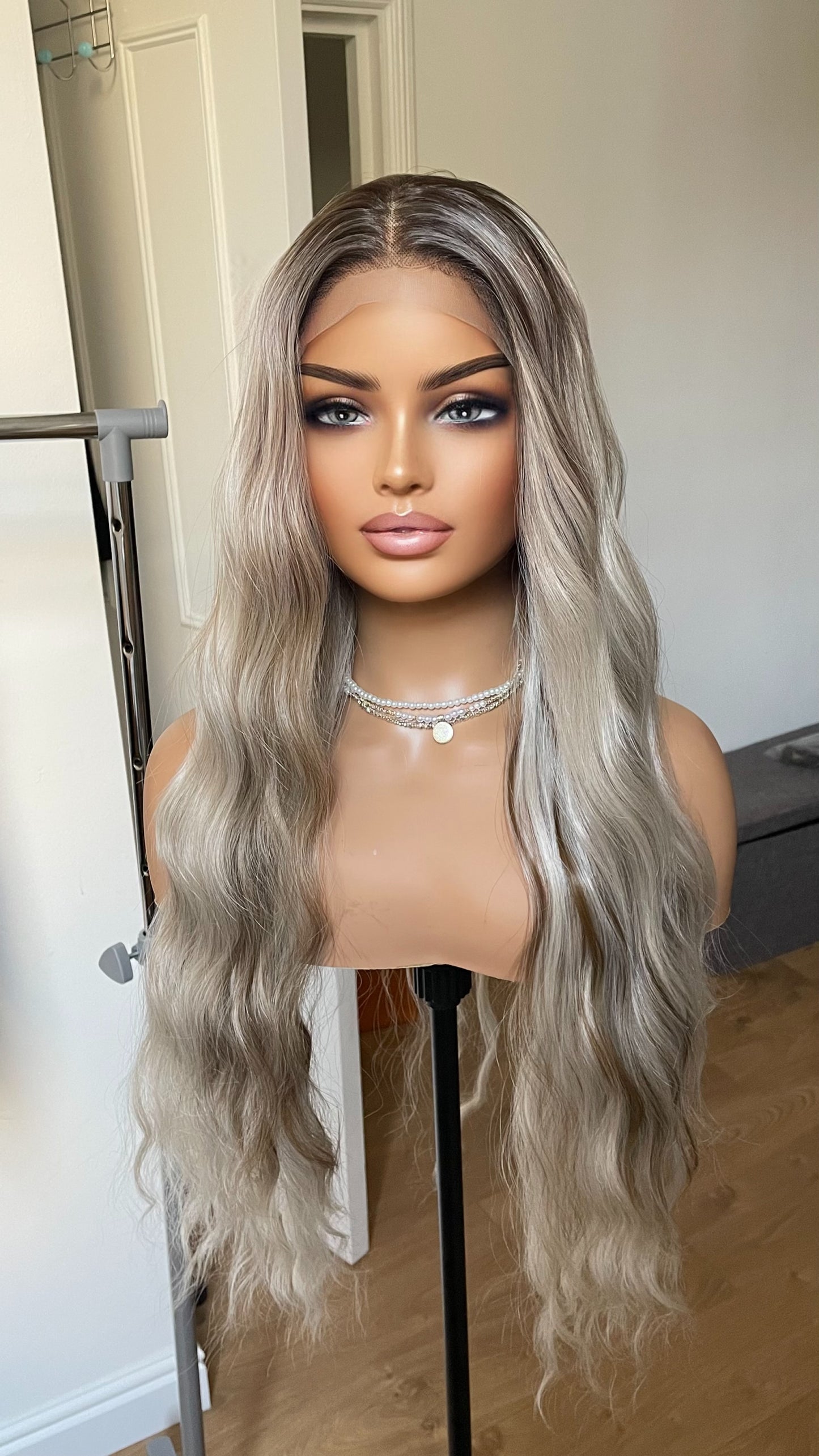Rooted Platinum Blonde Synthetic Lace Front Wig With Lowlights/ 13x3 Long Wavy Lace Wig For Women/ Synthetic Wigs