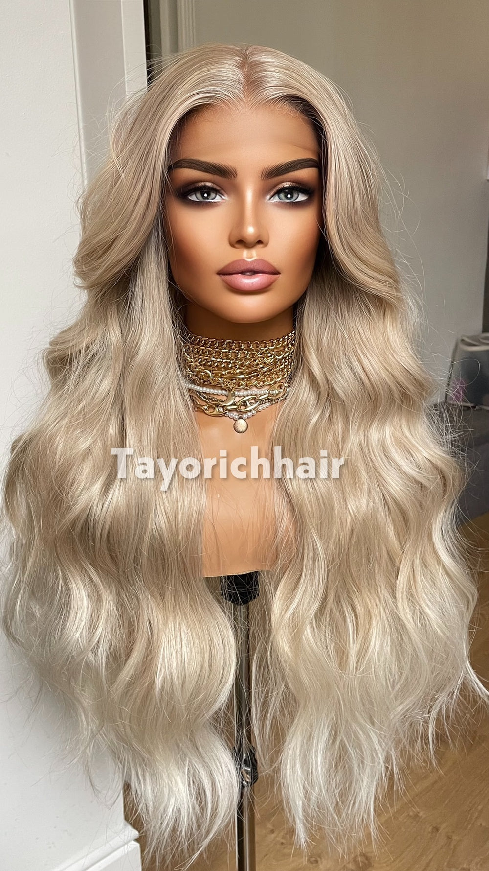 Blonde 26” Wavy Wig | 13x6 Lace & Versatile Part