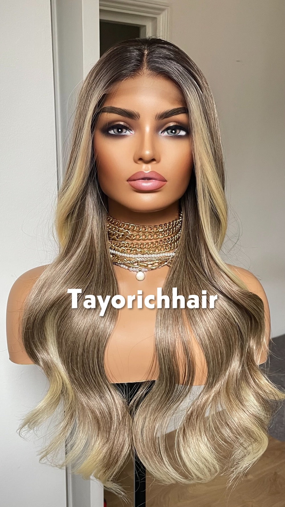Sunkissed Dark Ash Blonde Hair With Light Blonde Money Piece And Short Black Roots|Wavy Hair Wig With Middle Part|13x4 Transparent Lace Top Wig