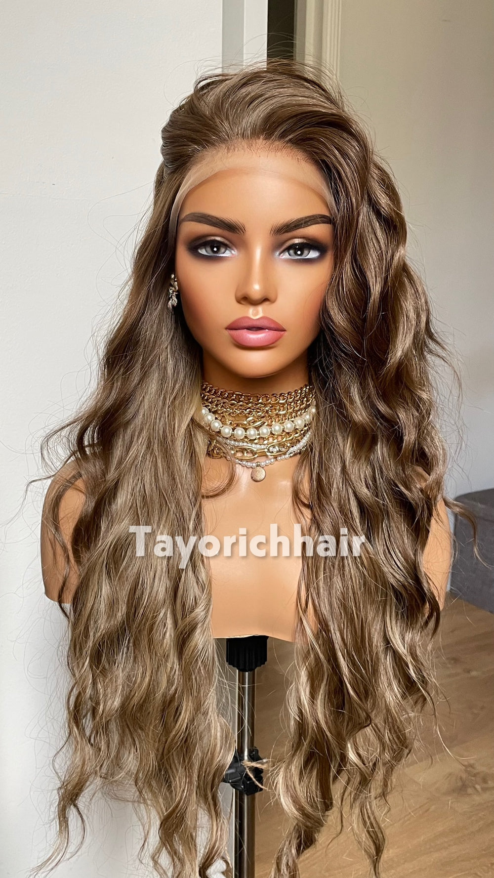 Ash Brown Highlighted Wavy Lace Front Synthetic Wig – 24 Inch Glueless 13x6 Transparent Lace