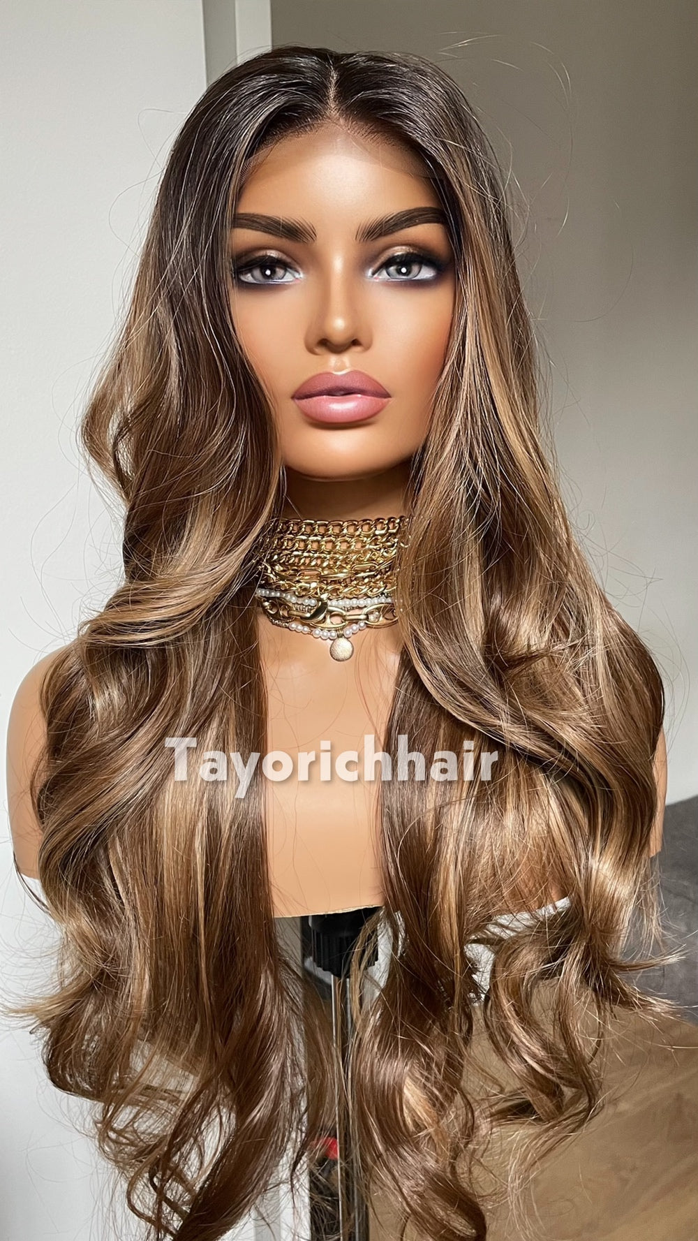 Tayorichhair 26-Inch Multi-Tonal Toffee Brown Bavy Wavy Synthetic Wig – Black Roots, 13x4 Transparent Lace Front, Medium Cap Elegant Daily Wear Unit