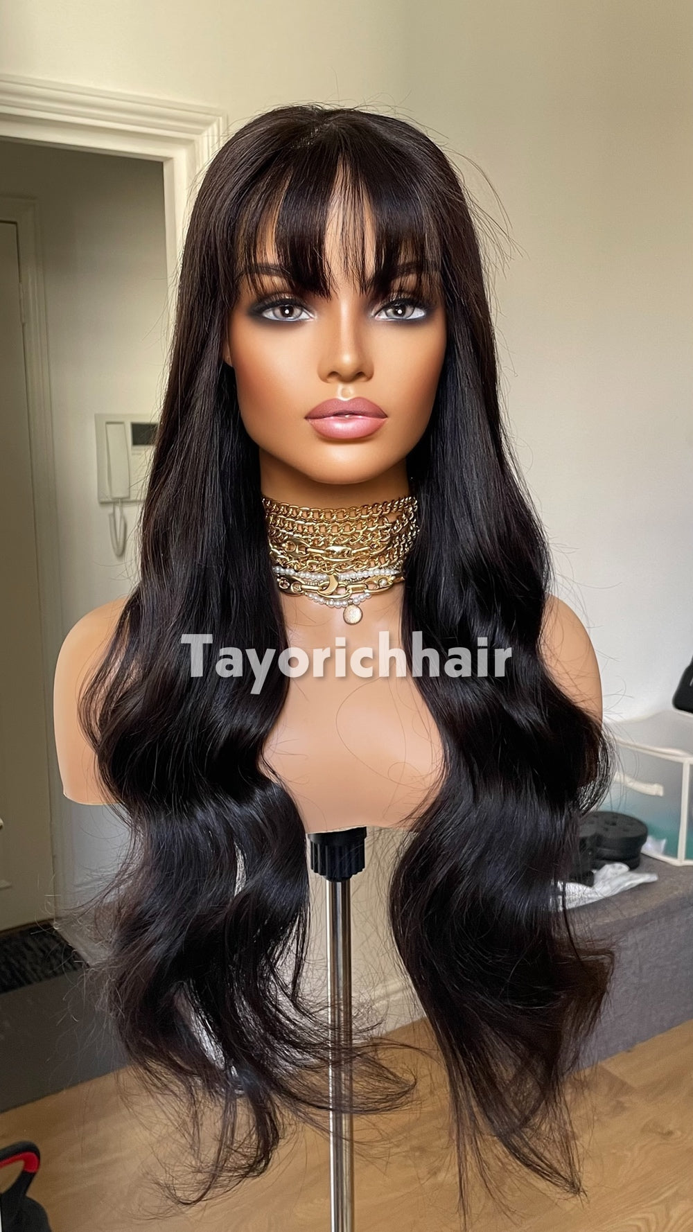TayoRichHair 4x4 HD Lace Wavy Wig with Bangs – 100% Soft Human Hair (24 Inch, 150% Density, Color 1B, Small/Extra-Small Cap, Snug Glueless Fit)