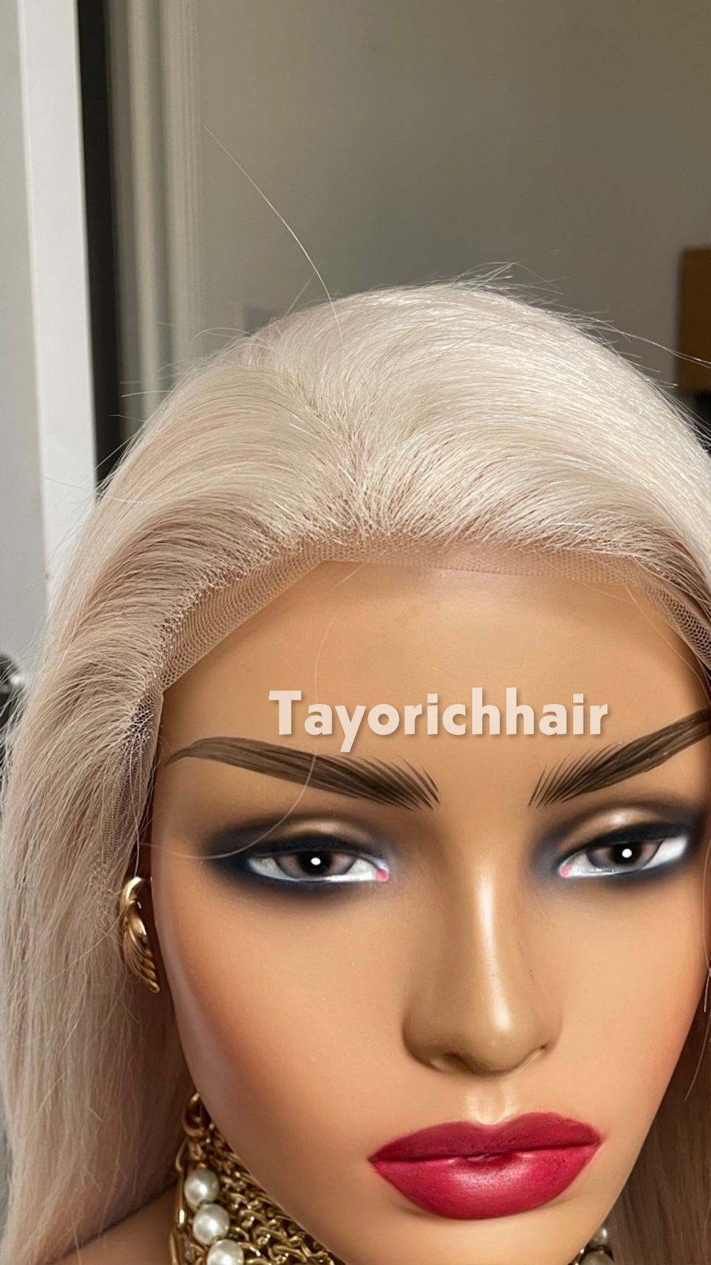 20-Inch Platinum Blonde Straight Human Hair Wig – 13x4 HD Lace, 180% Density